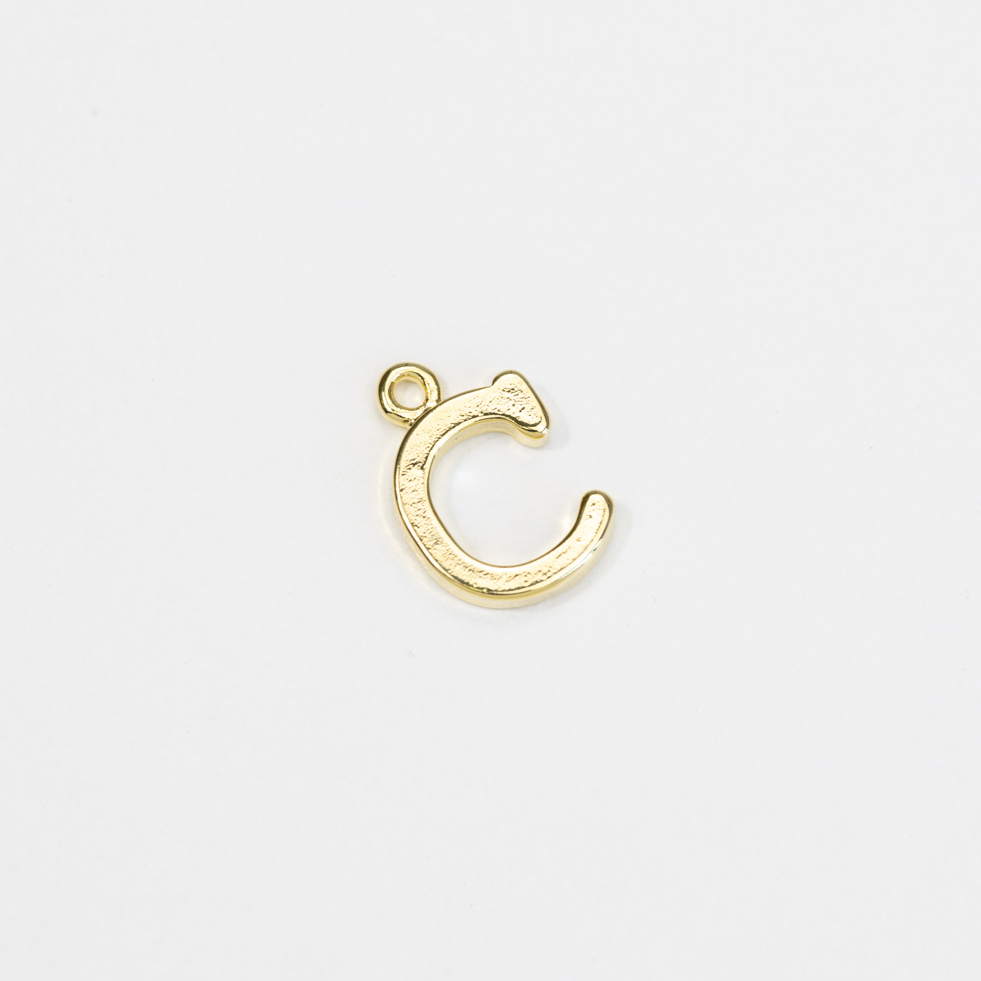 19216 Gold Bold C Inicial Pendant
