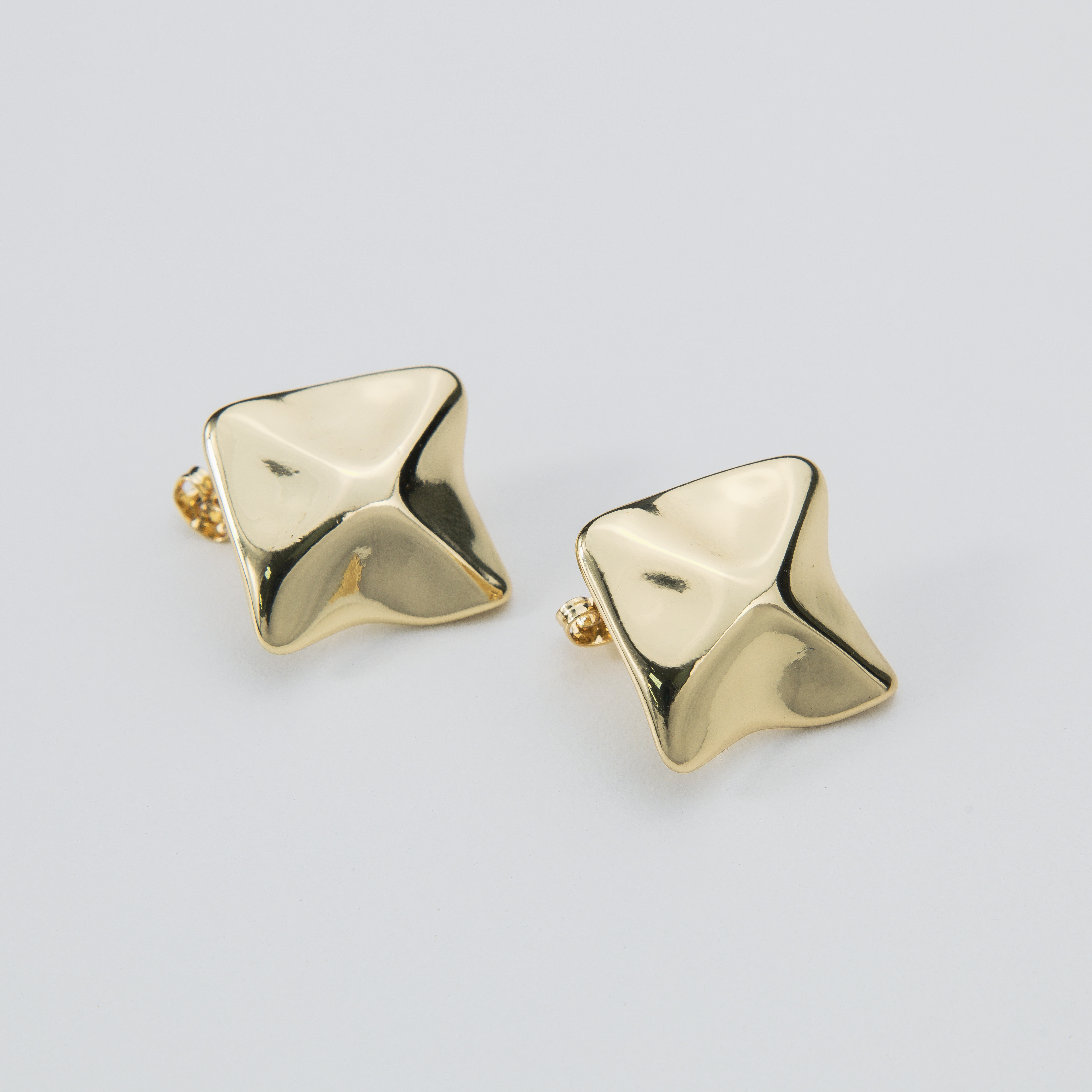 18681 Hammered Gold Square Earrings