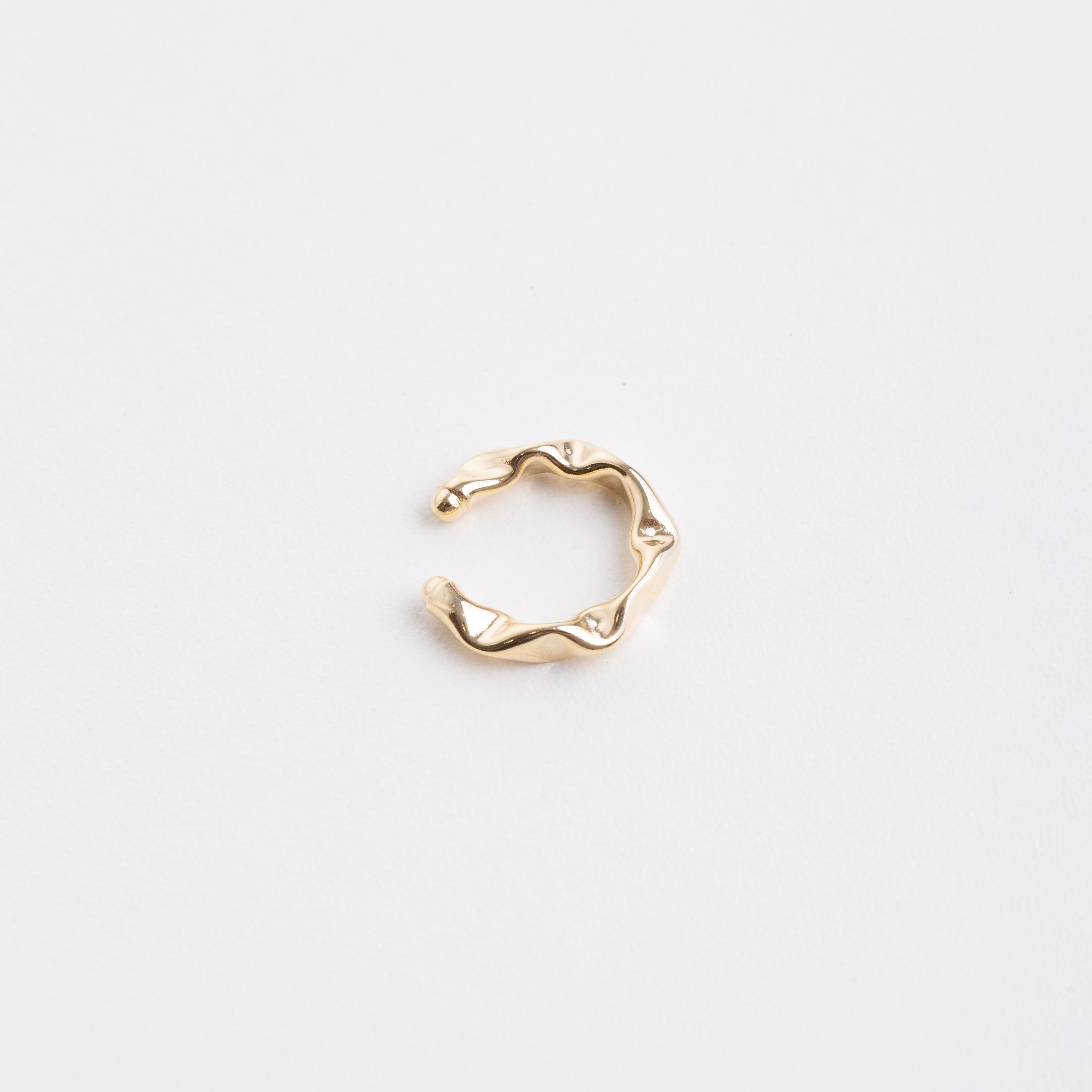 18480 18x3mm Gold Waves Ear Cuff