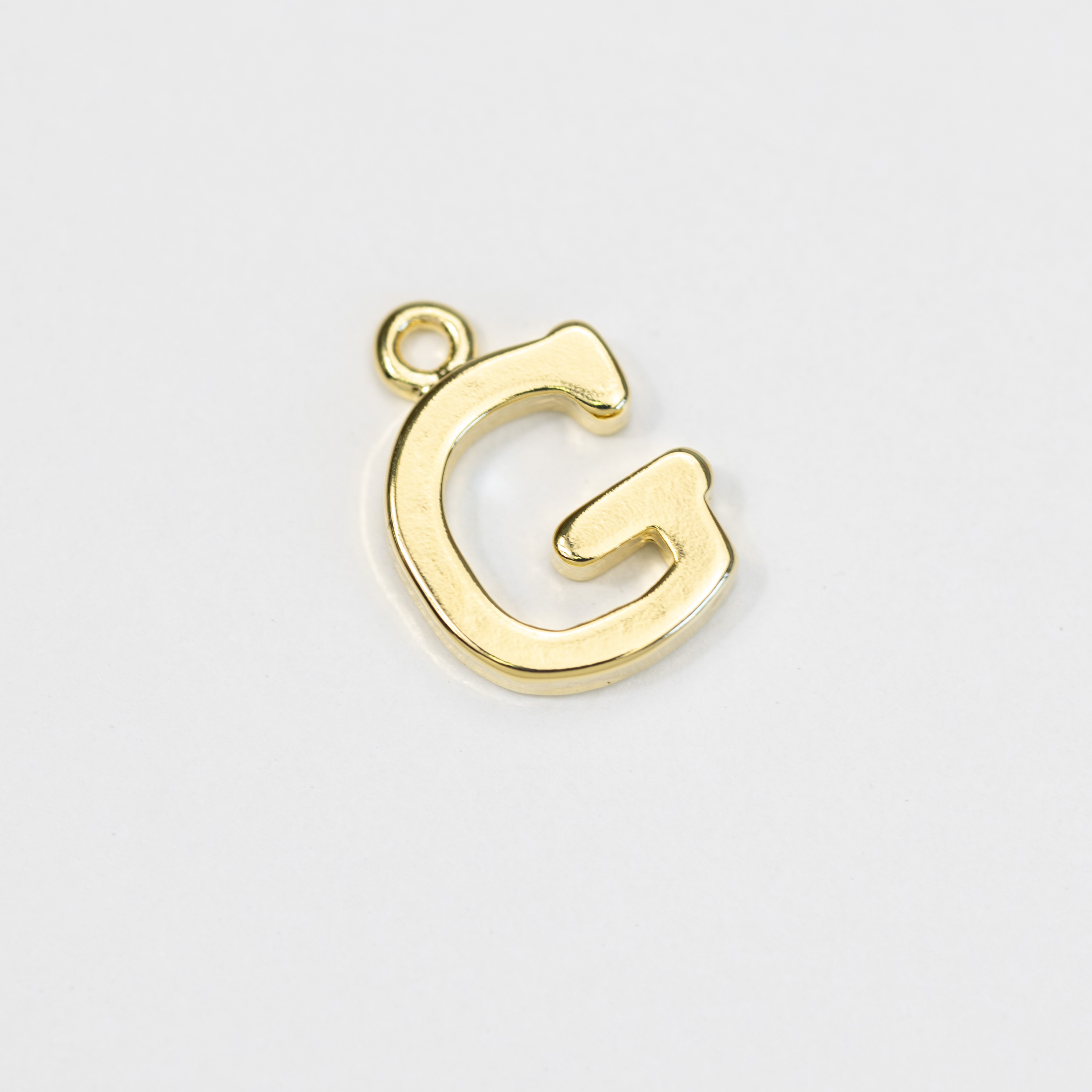 19220 Gold Bold G Inicial Pendant