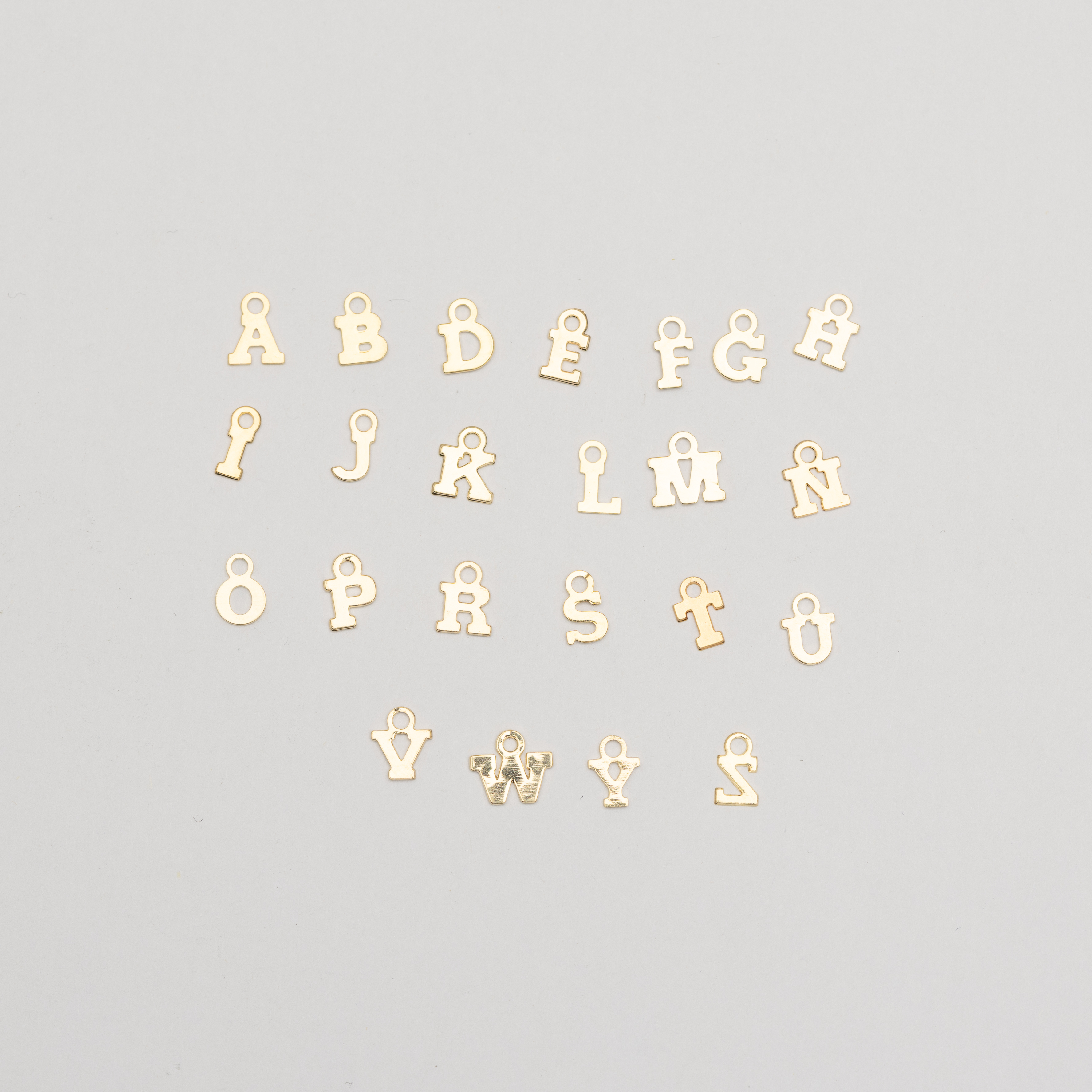 9138 Initial Gold  M