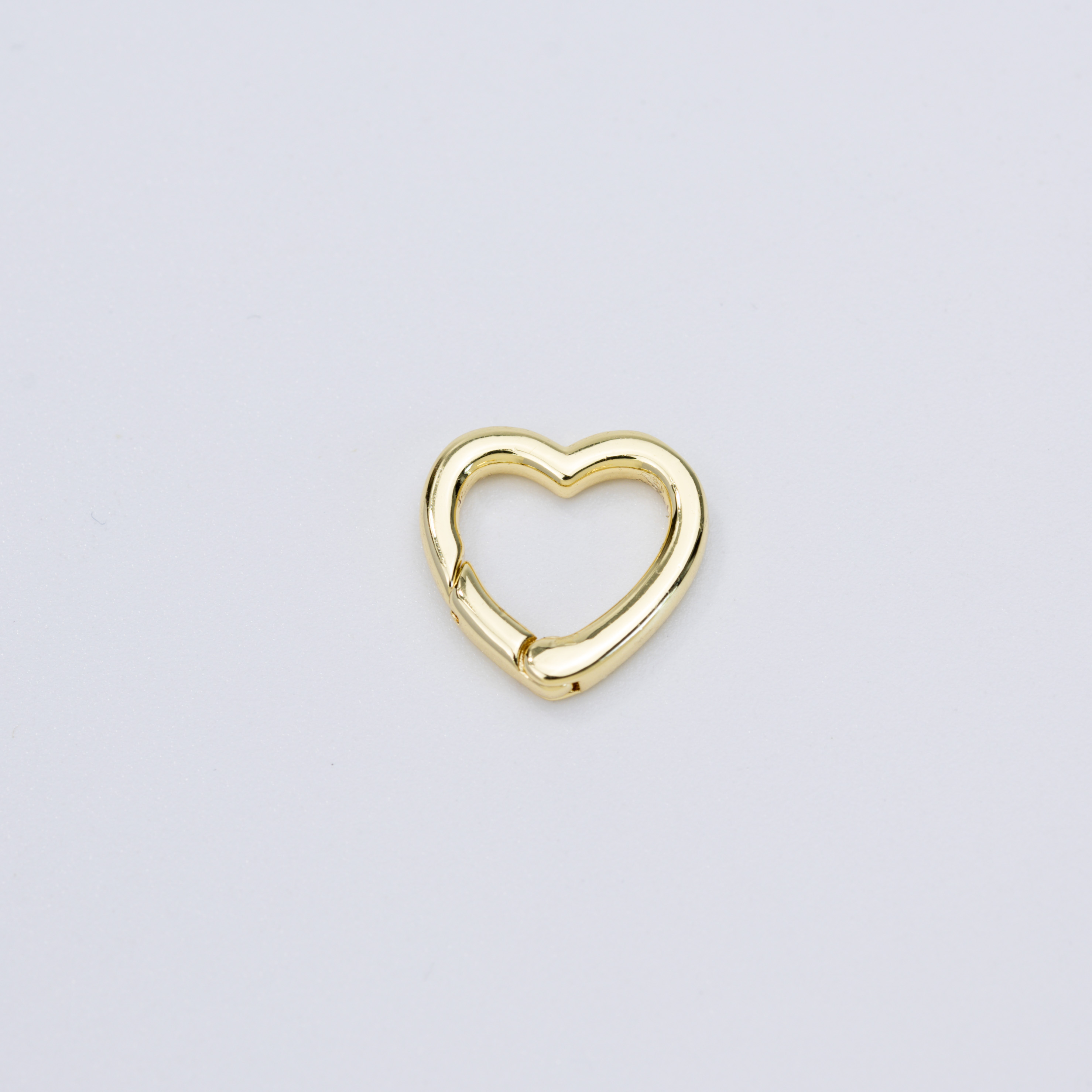 19862  16x16 Gold Heart Clasp