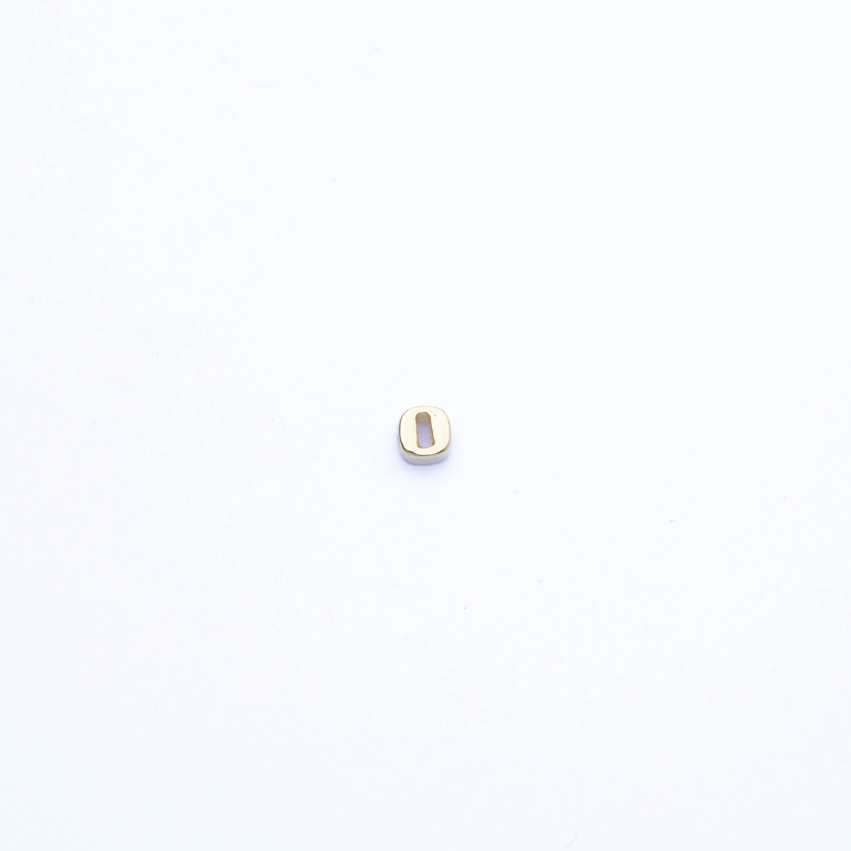 10035 Spacer Initial lower Case o