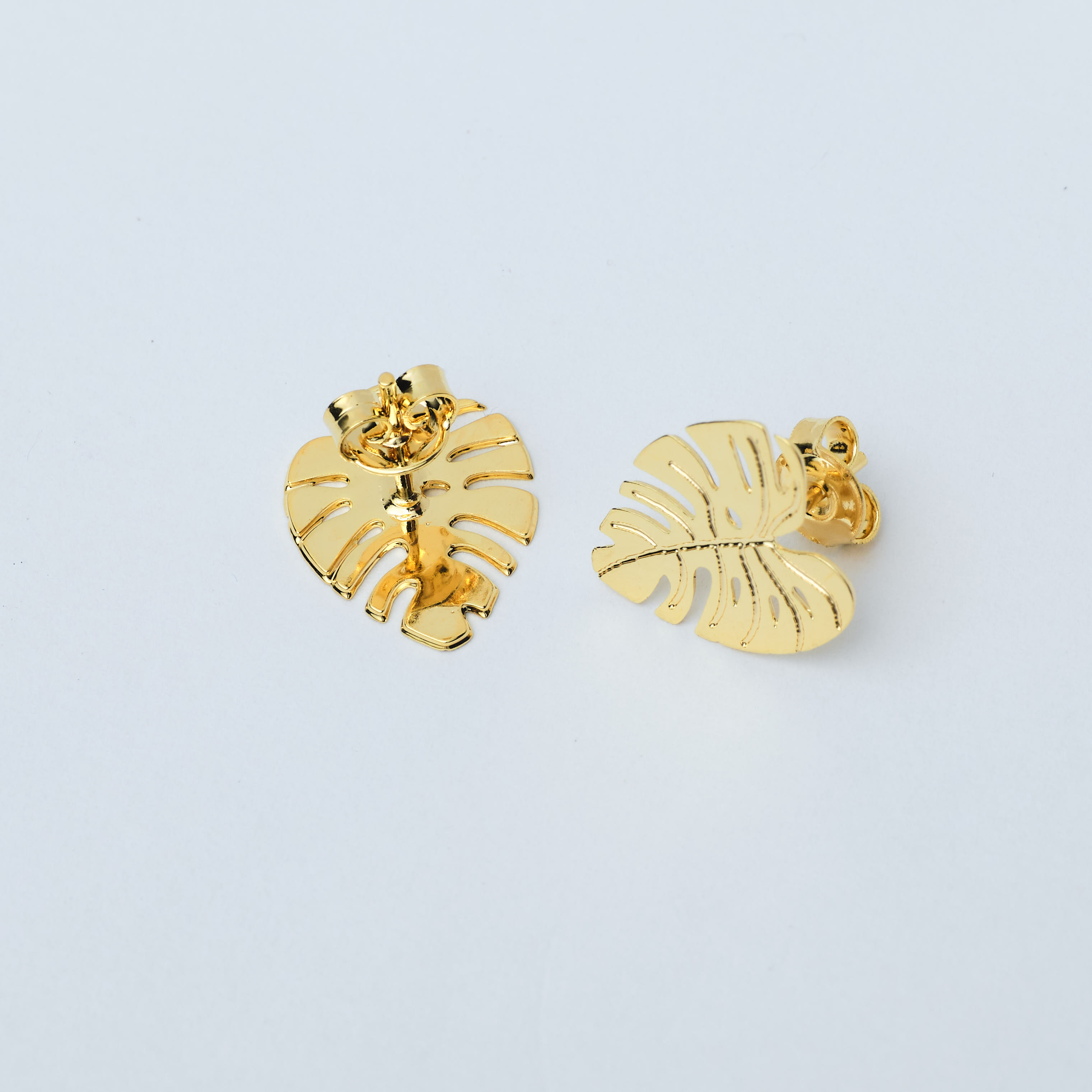 6773 Large Gold Earring Leaf