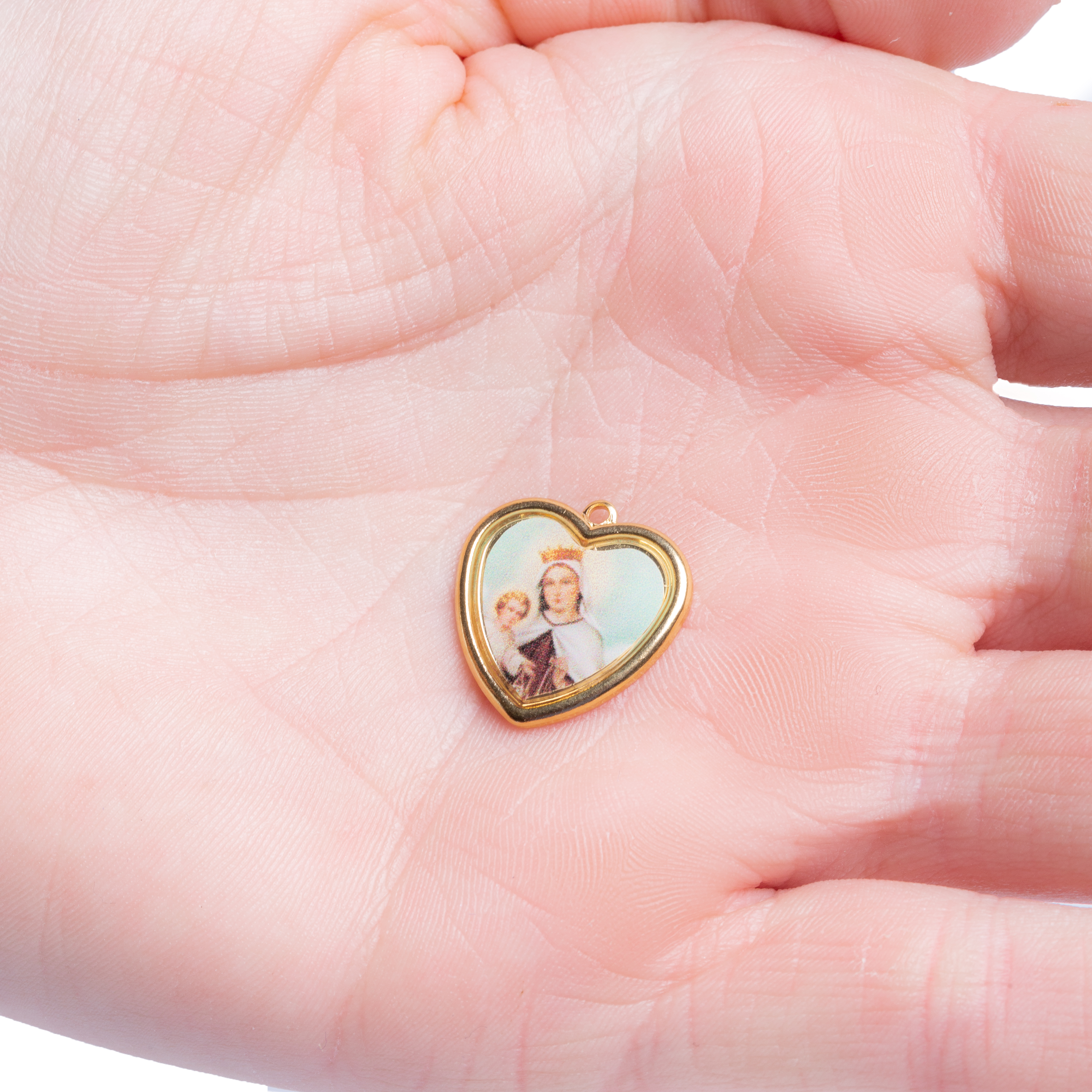 20762 Heart Pendant with Virgin Carmen