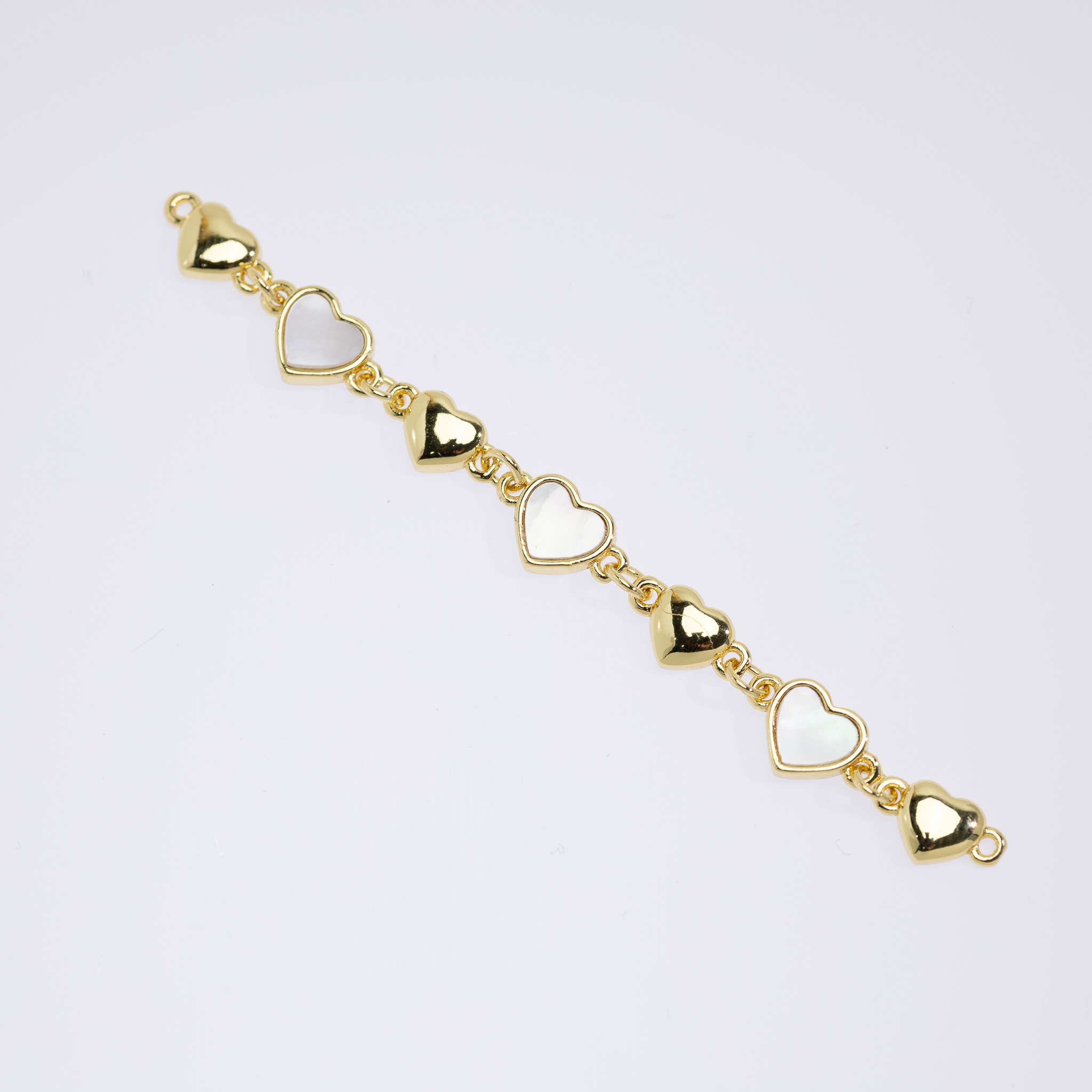 20657 Gold and Shell Heart Connect