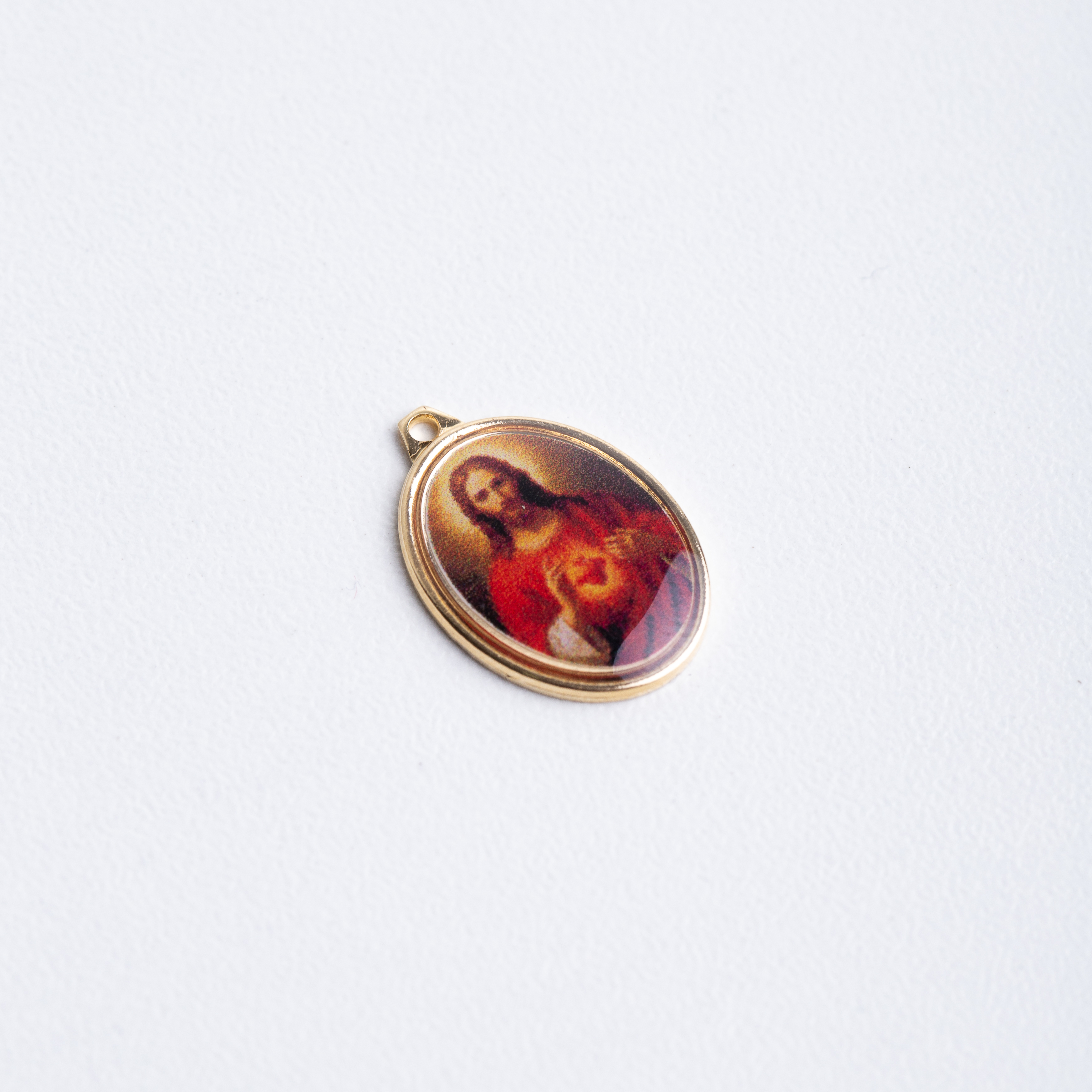 20928 Oval Sacred Heart of Jesus Charm