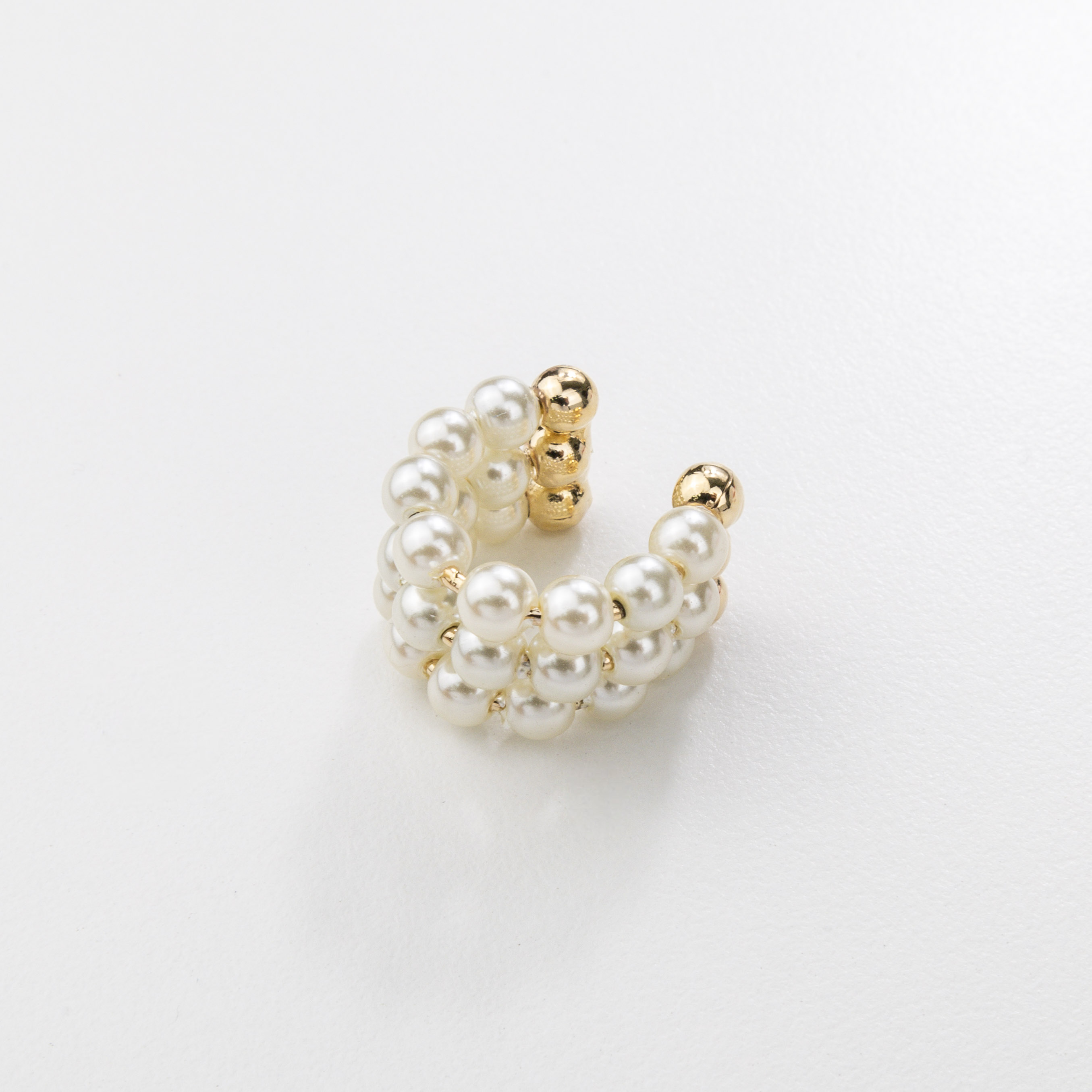 9992 Ear Cuff Pearls