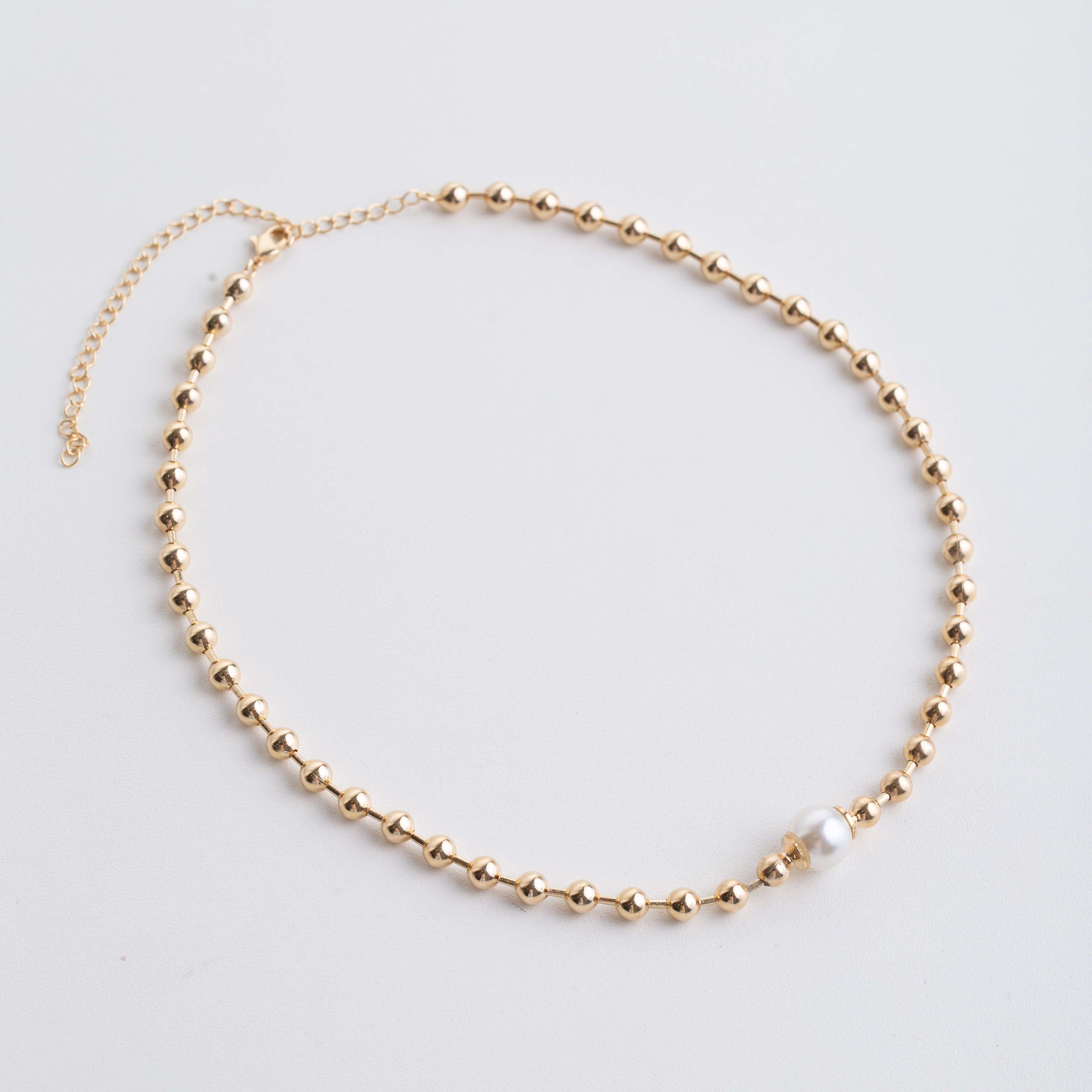 18869 Gold Ball Necklace with Central 10mm Pearl