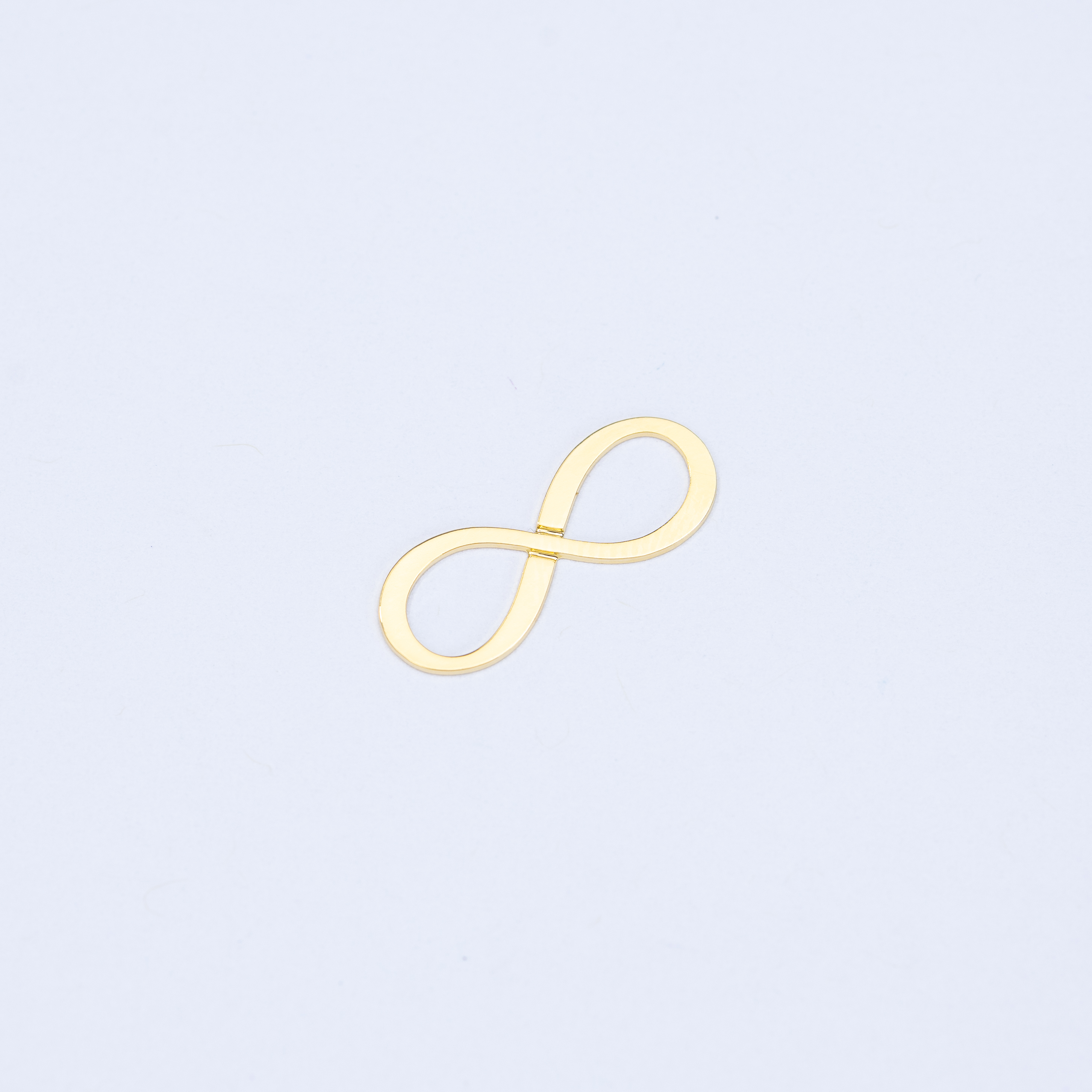 6834 Golden Infinity Charm