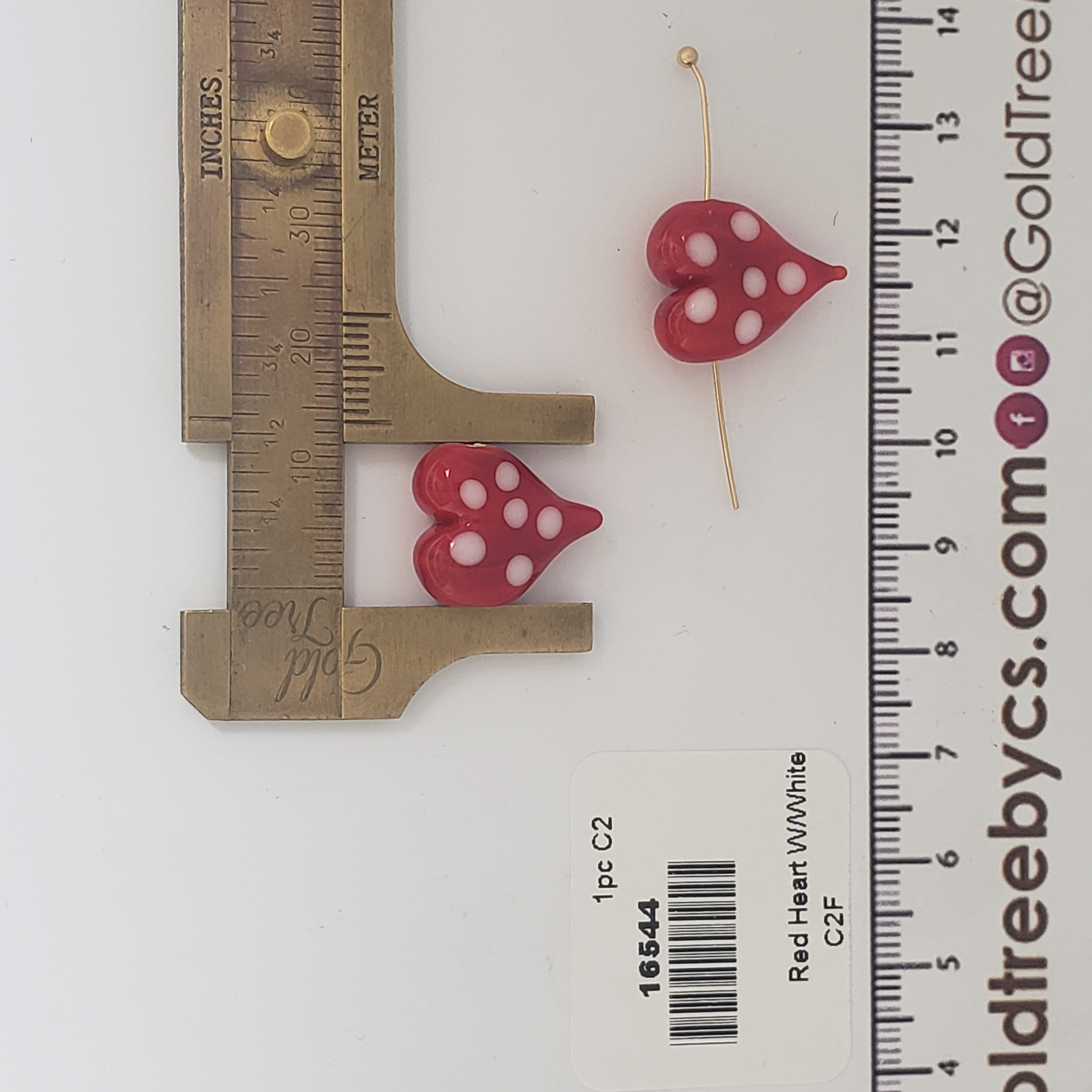 16544 Red Heart with White Accent Spacer