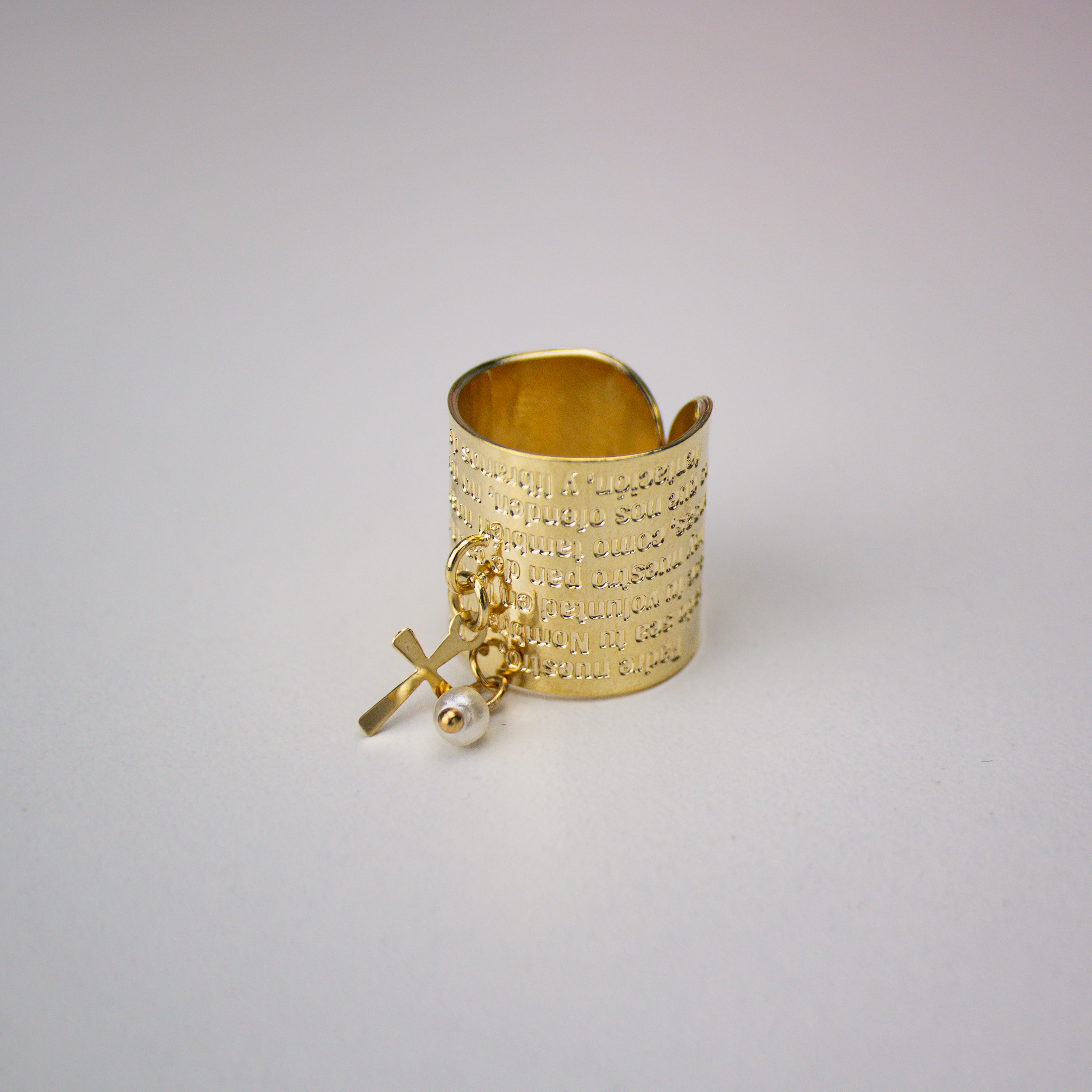 11226 Ring Our Father W/Pearl Cross