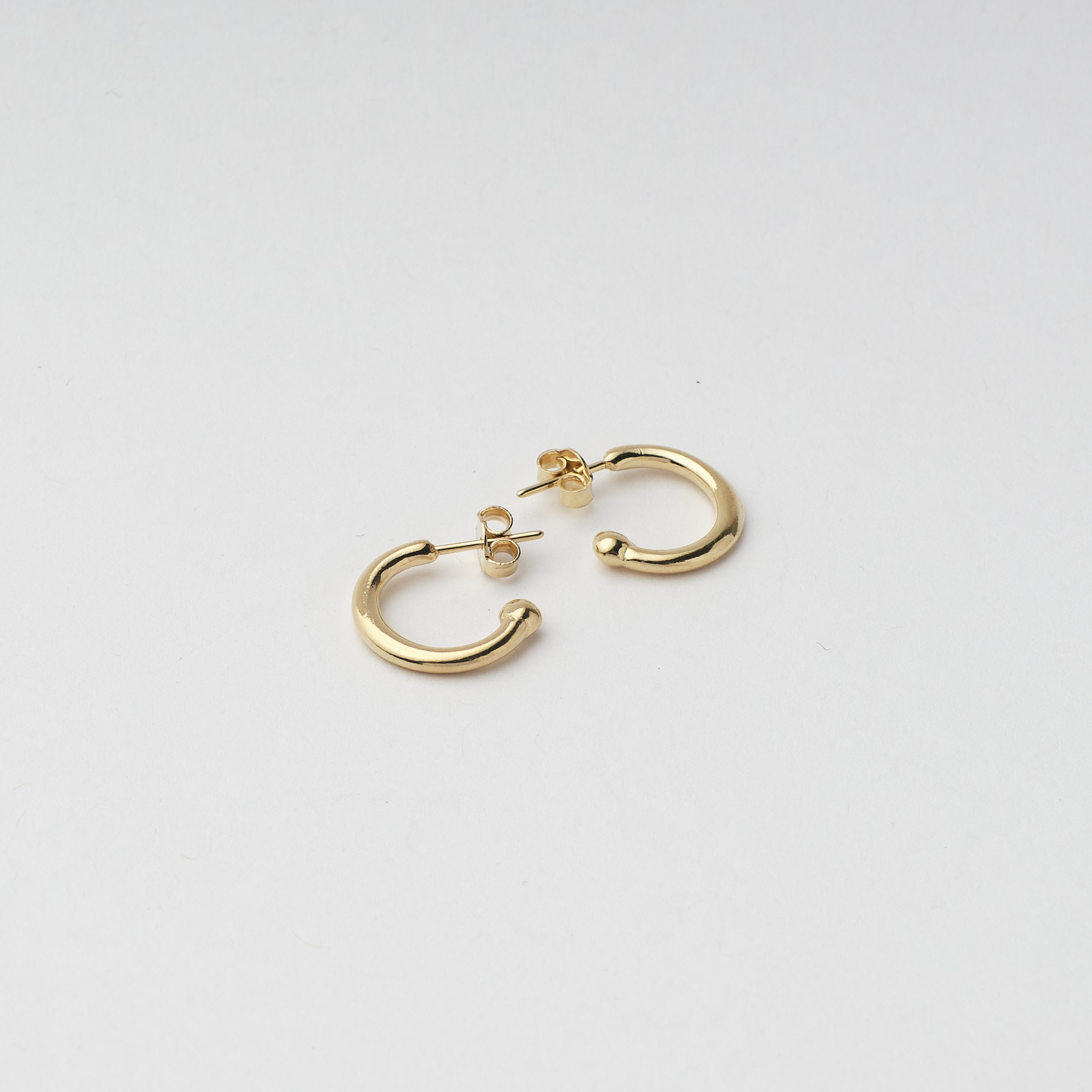 11938 15x2mm Gold Earring