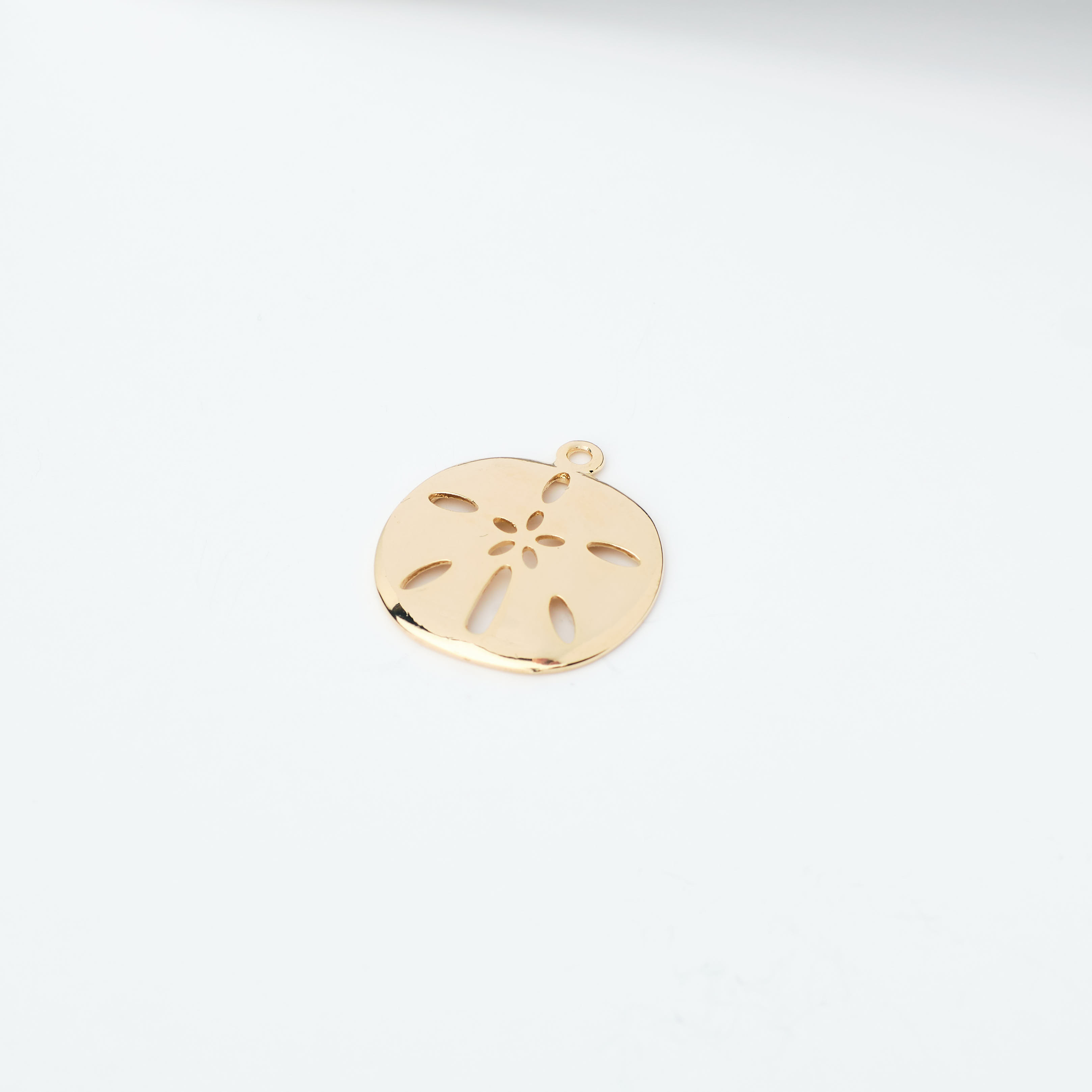 12978 Sand Dollar Pendant