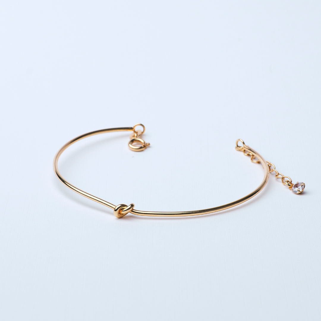 14518 Gold Eternal Knot Bracelet