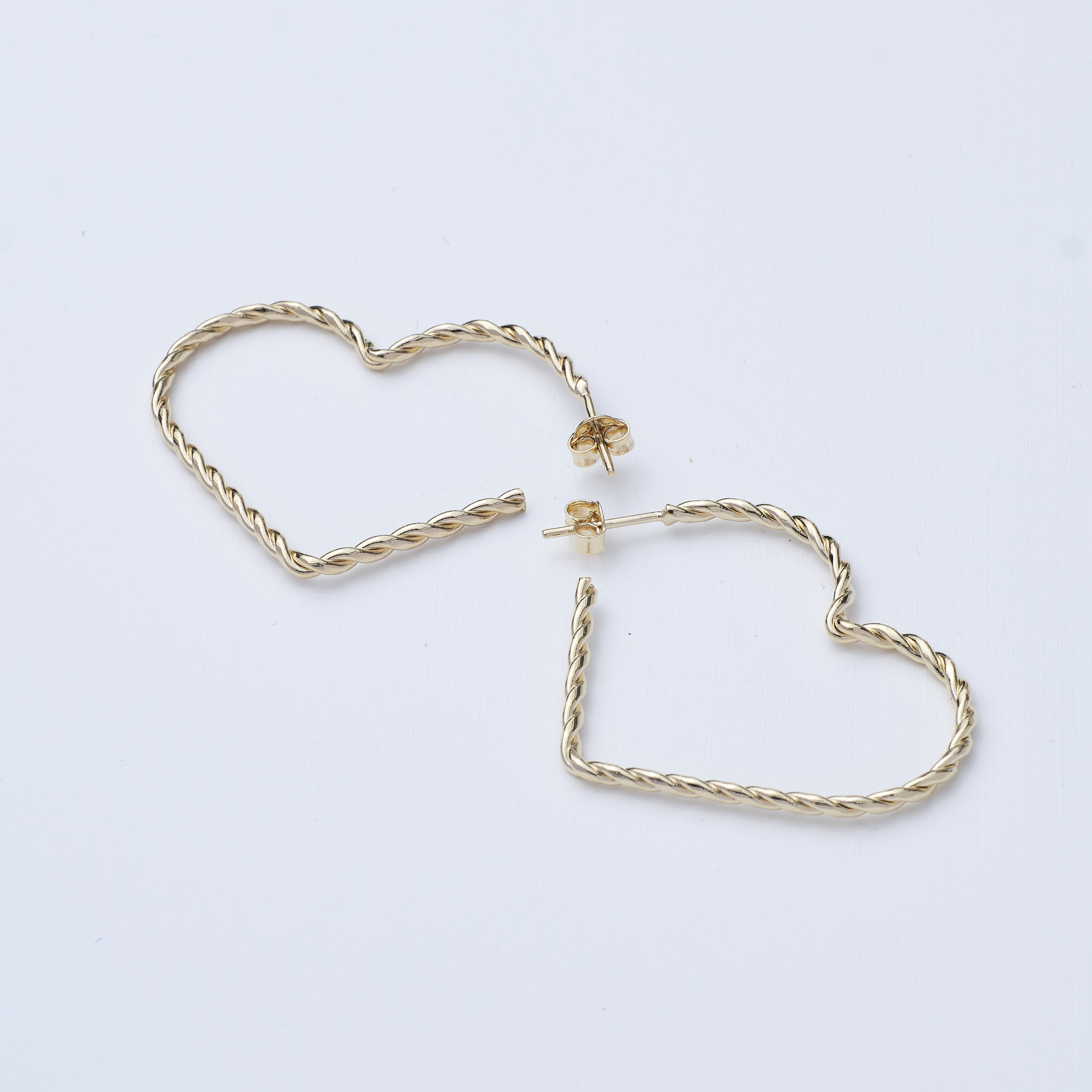14666 Twisted Heart Earrings