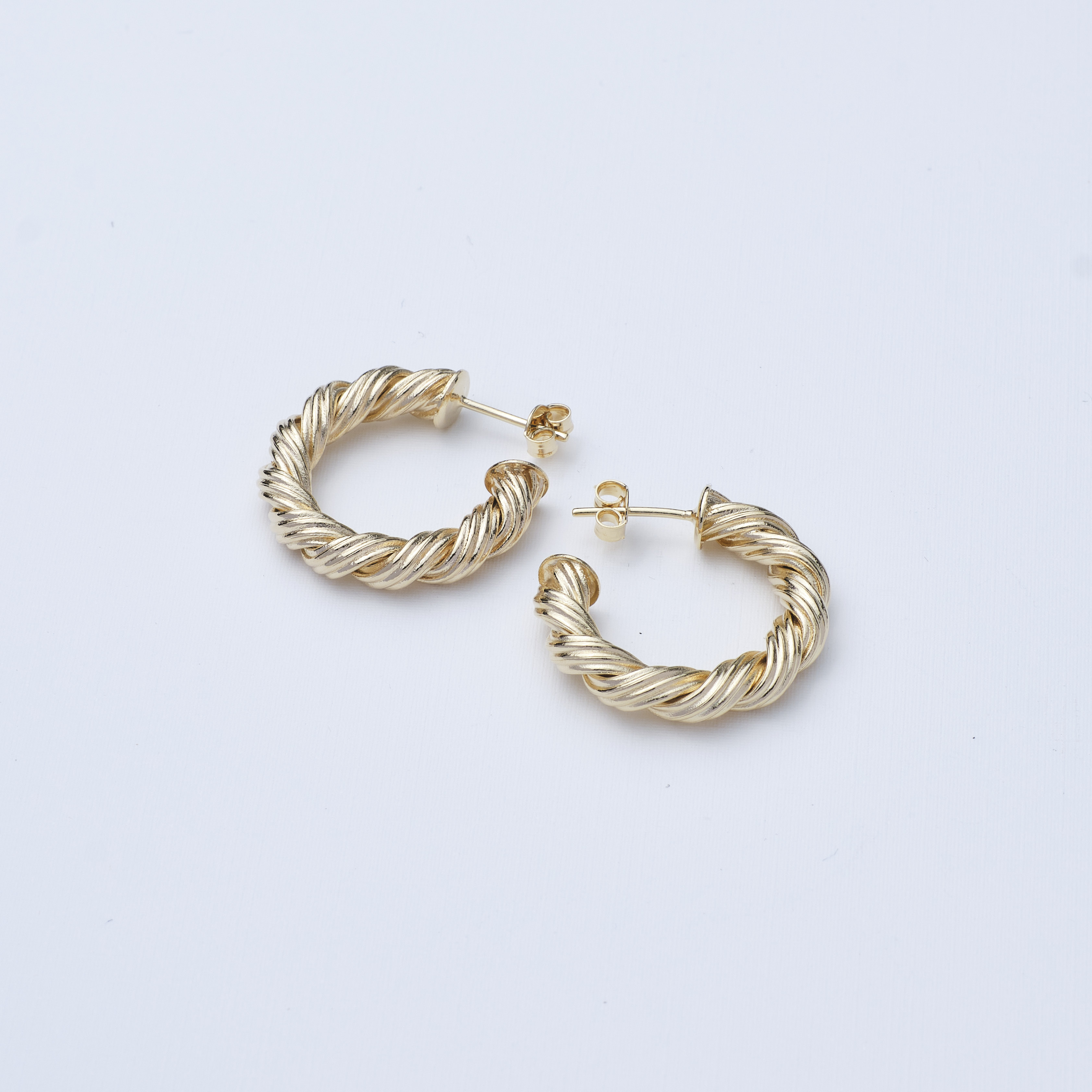 14840 26x5mm Gold Twisted Textured Hoops