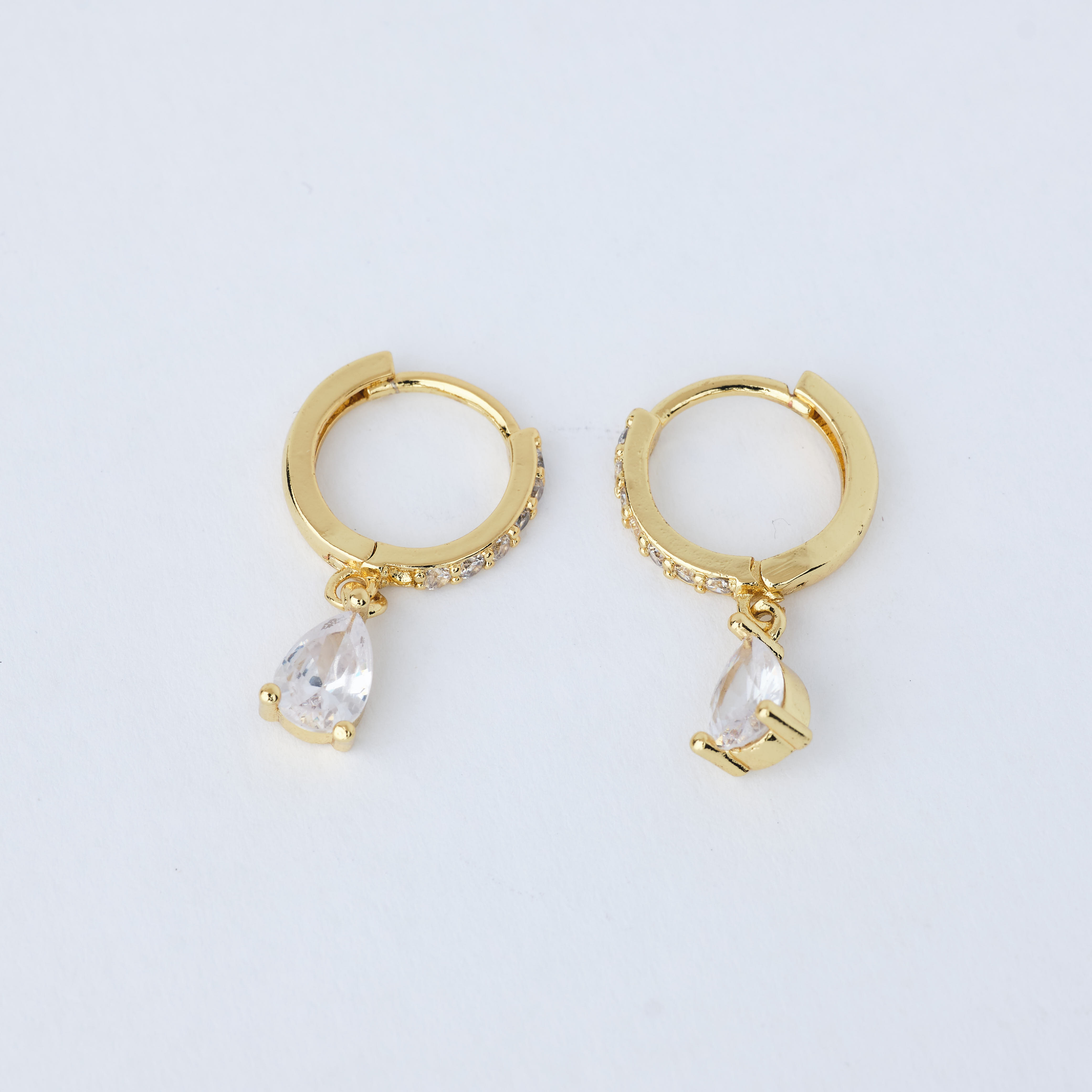 15836 Drop Clear Earring Crystal