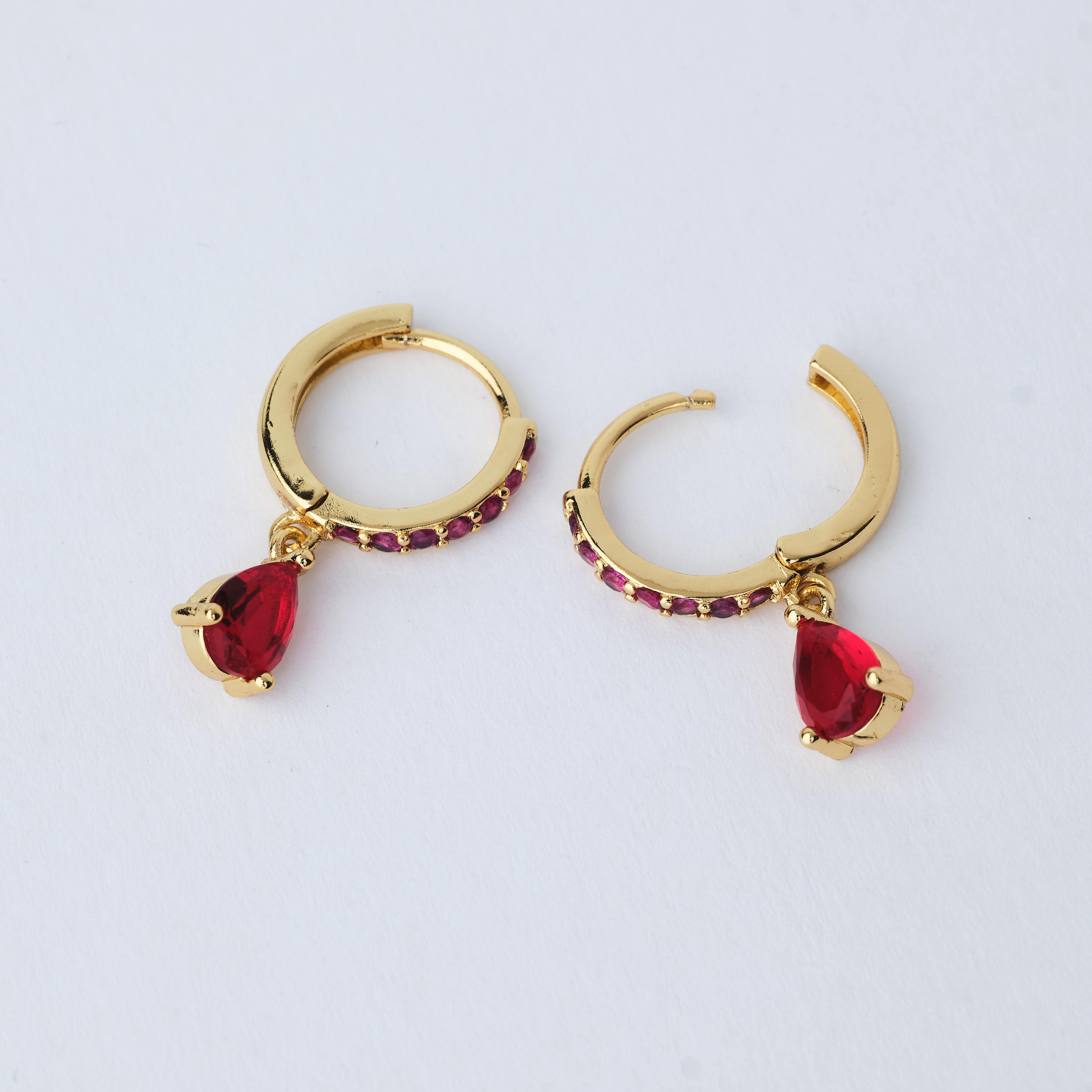 15839 Drop Red Earring Crystal