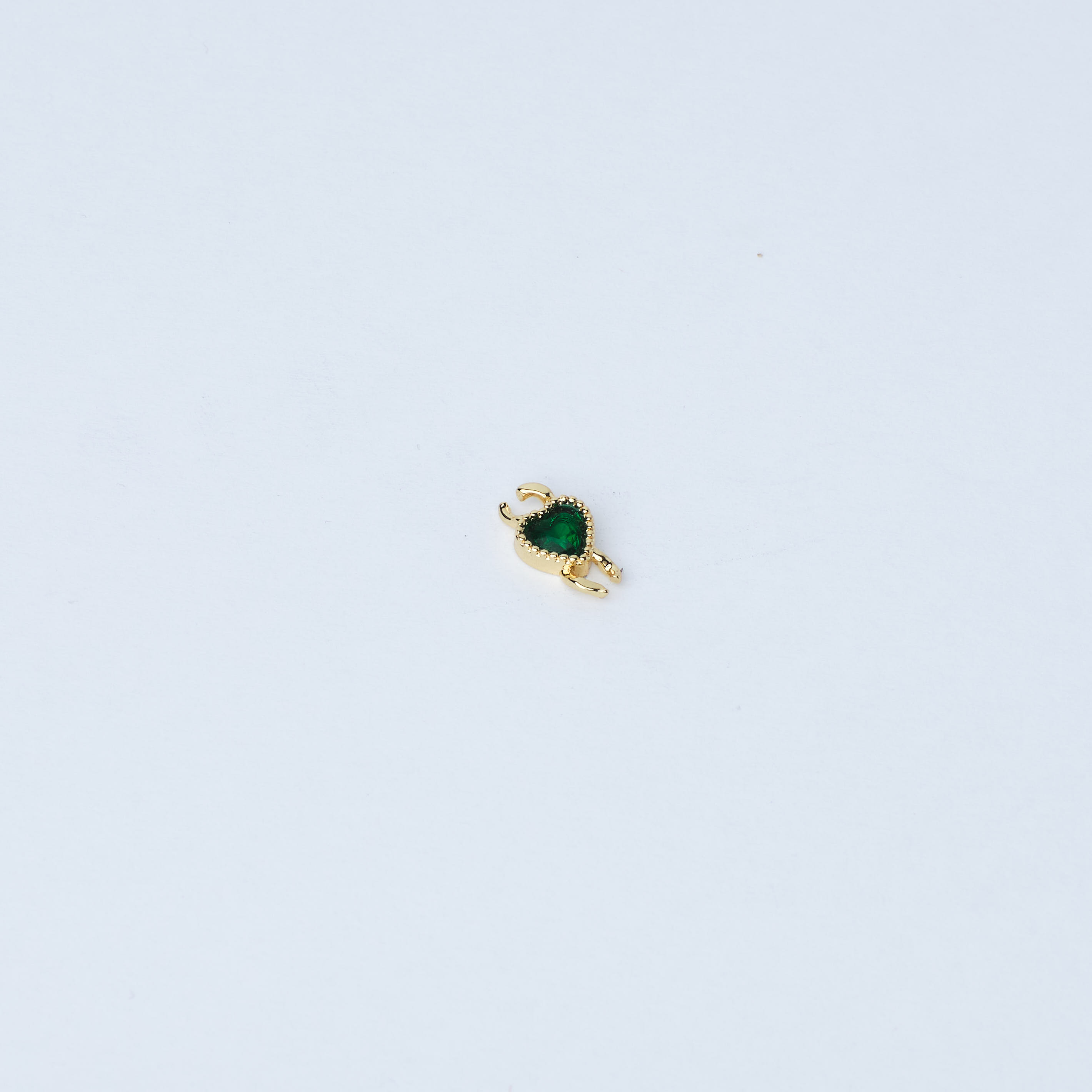 15932 13mm Green Crystal Heart Connector