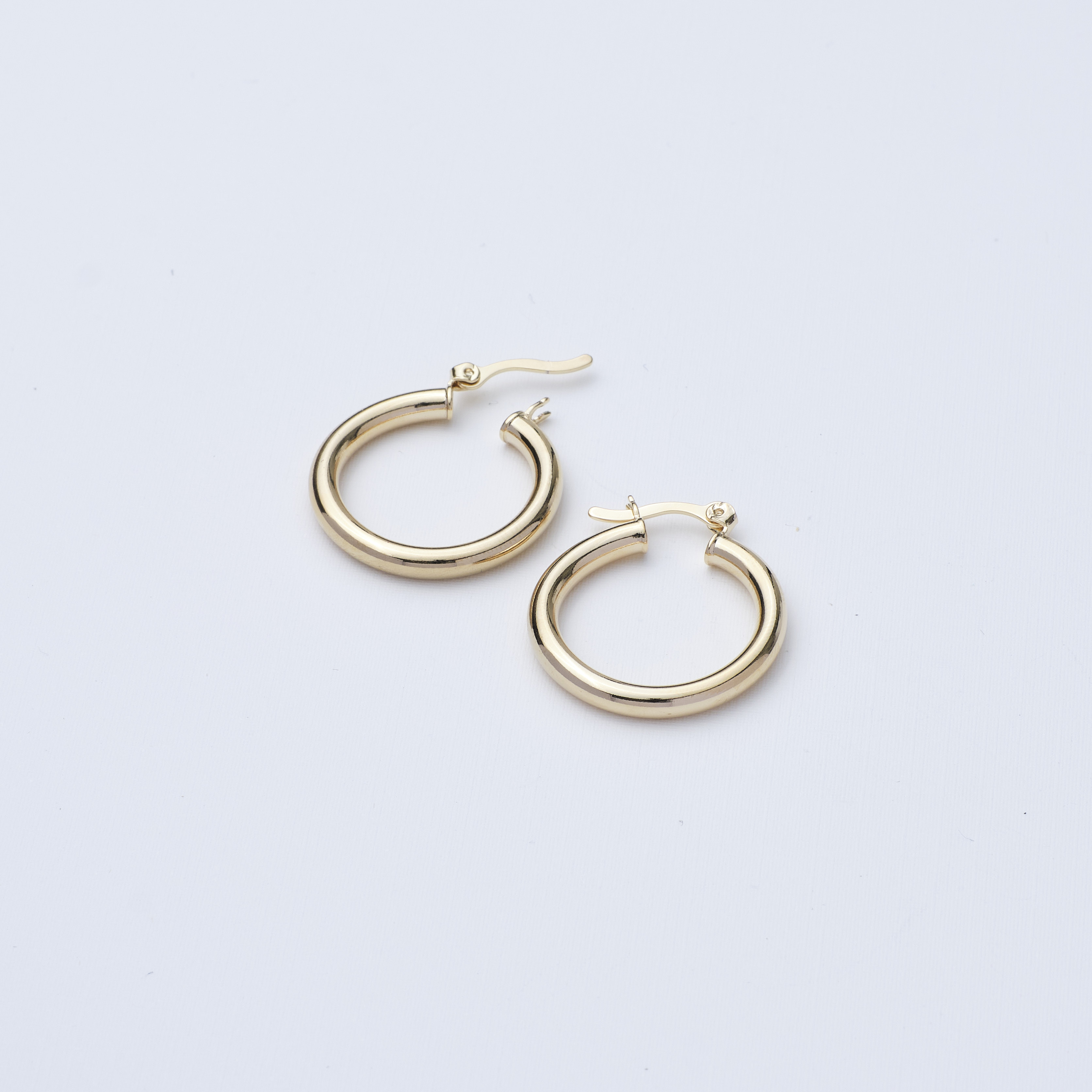 16104 Earring 23x3mm