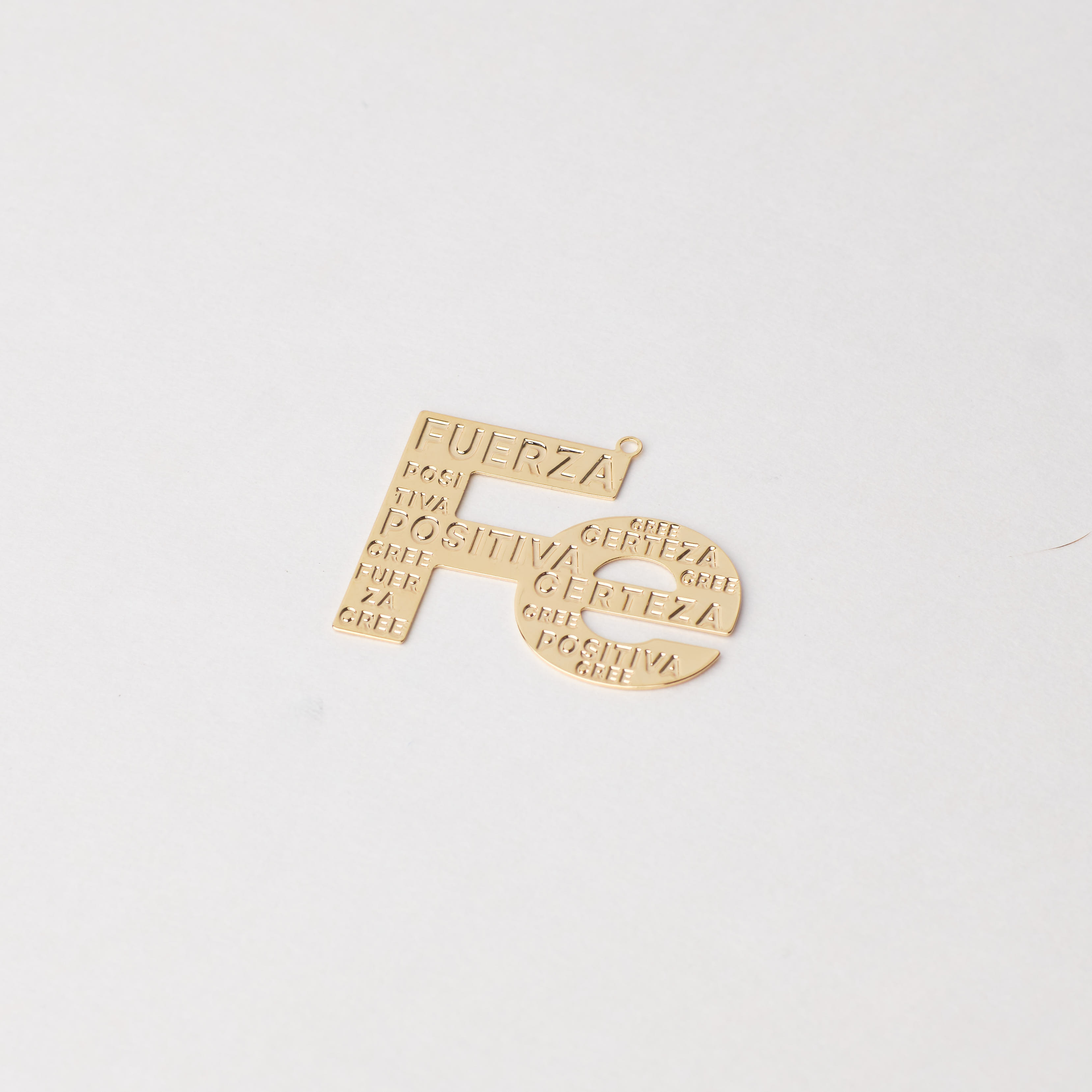 16146 Fe, Fuerza, Certeza Gold Charm