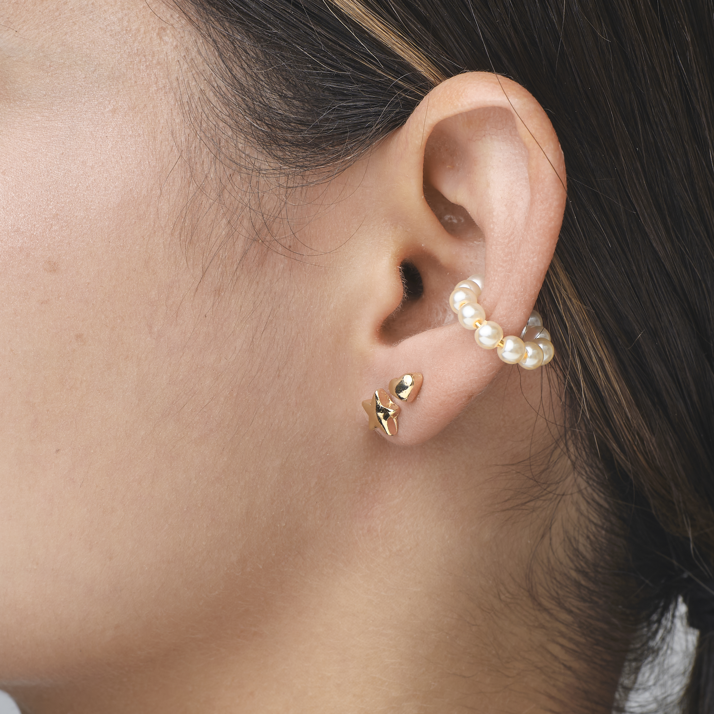 16200 4mm Ear Cuff Pearls