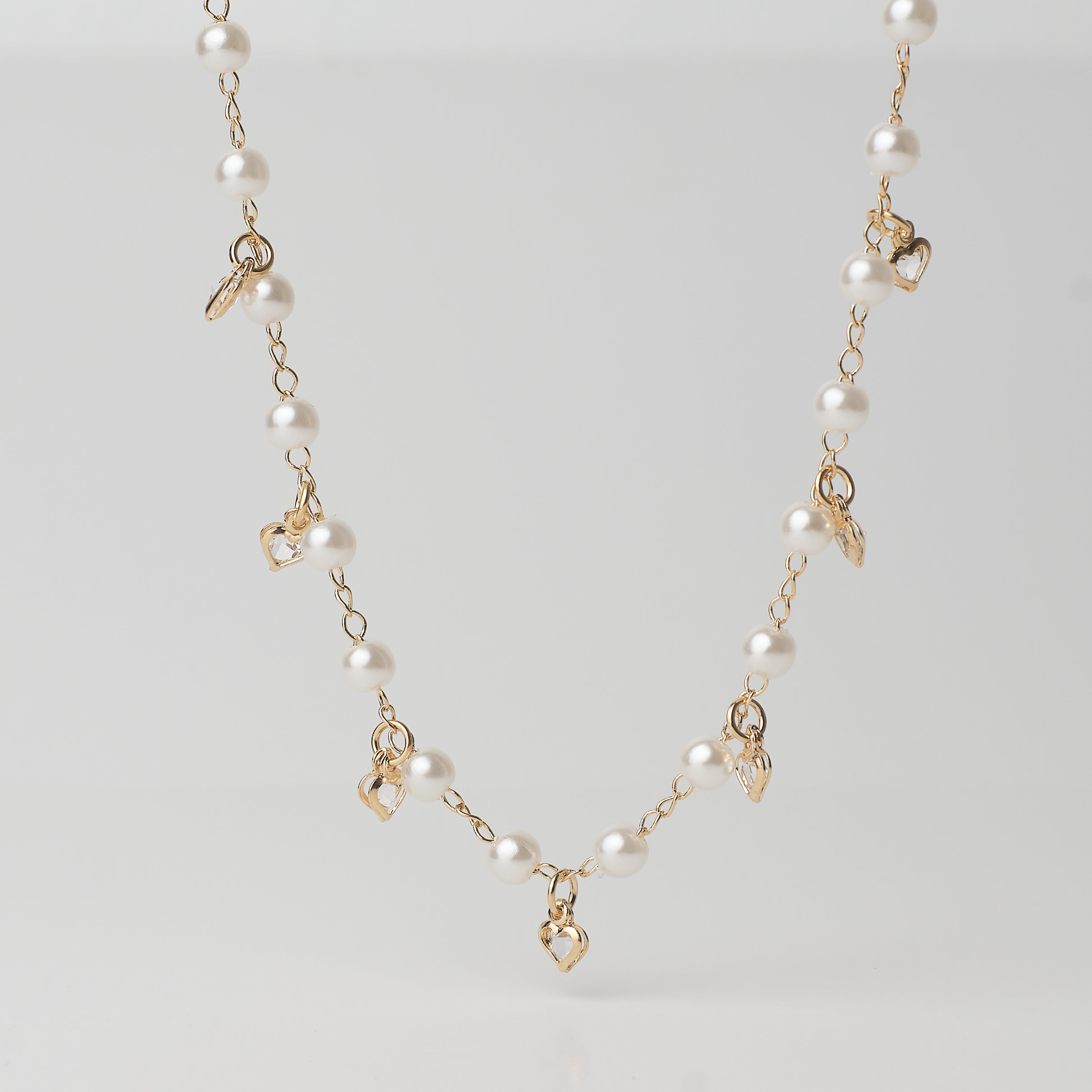 16342 Choker Pearl W/Heart 5mm