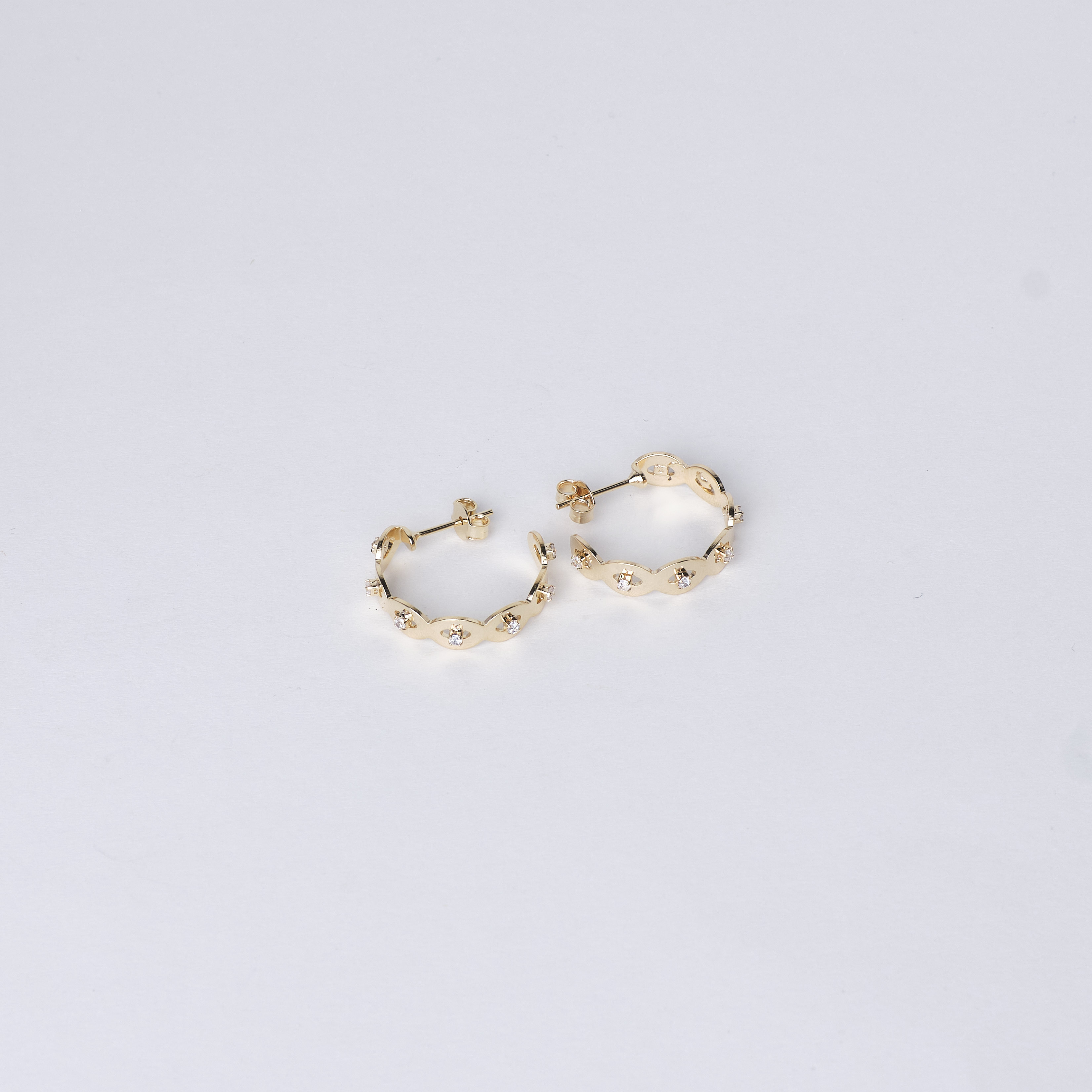 16413 21x5mm Earring with Crystal