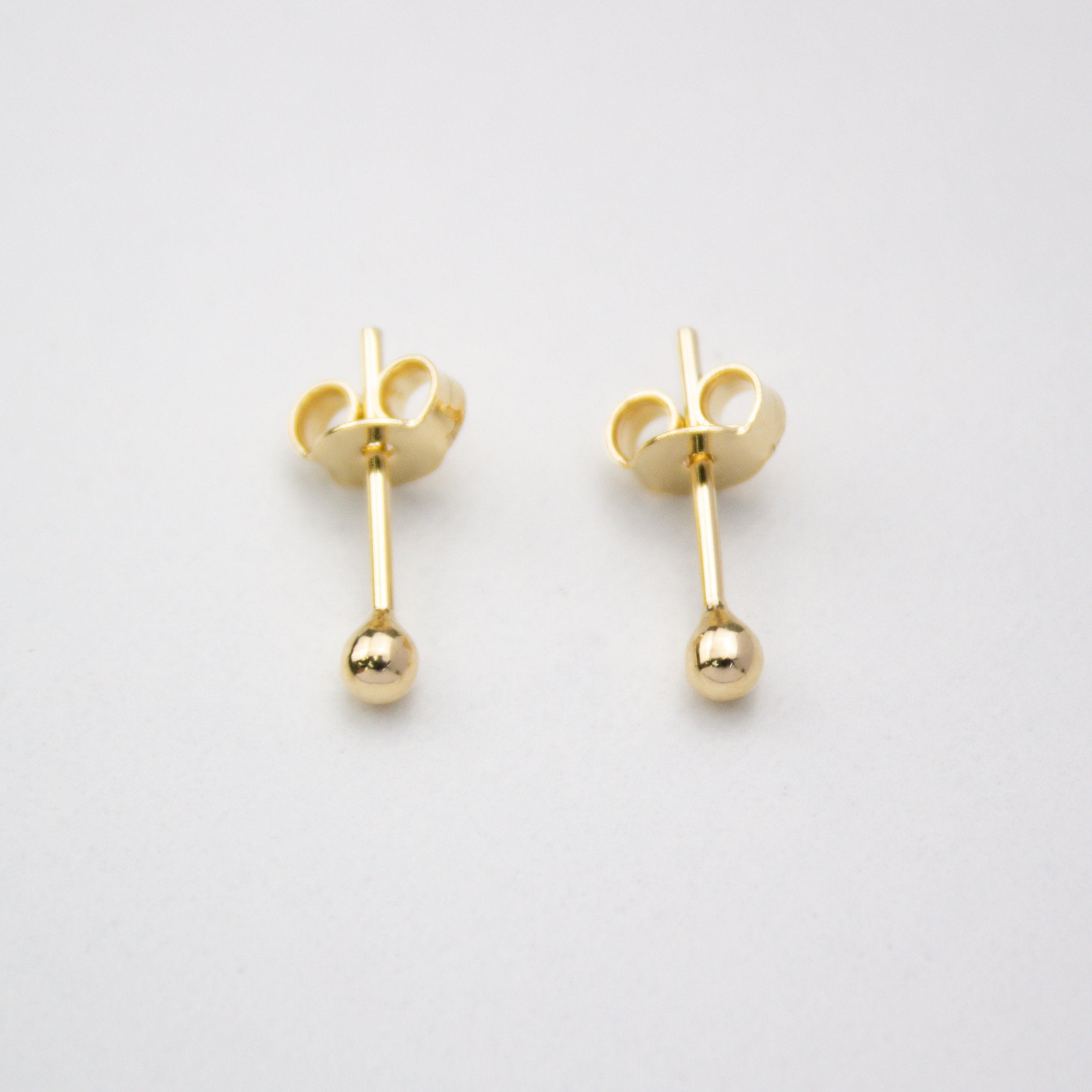 17417 2.5mm Smooth Ball Earring