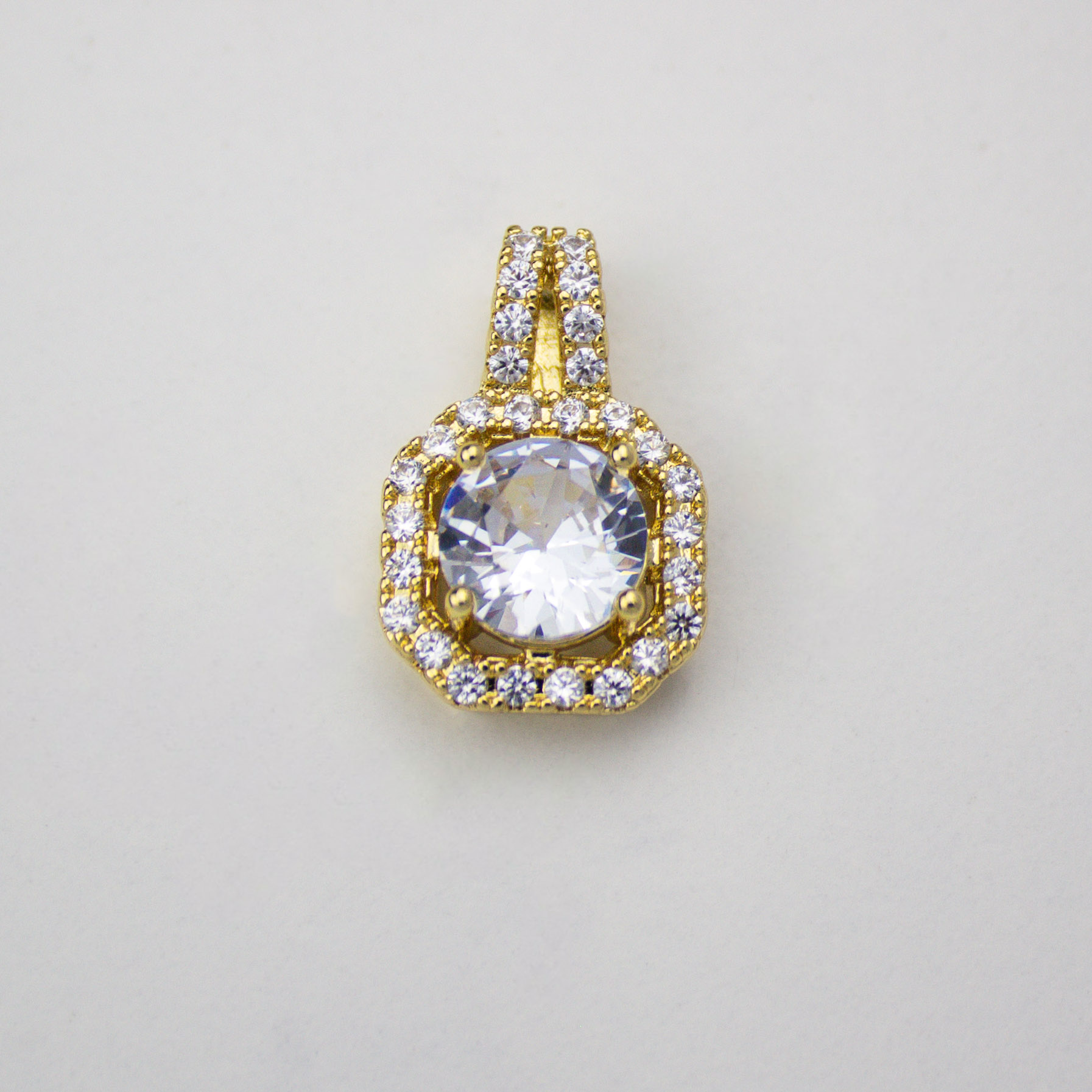 17485 Clear Zircon Circle Pendant