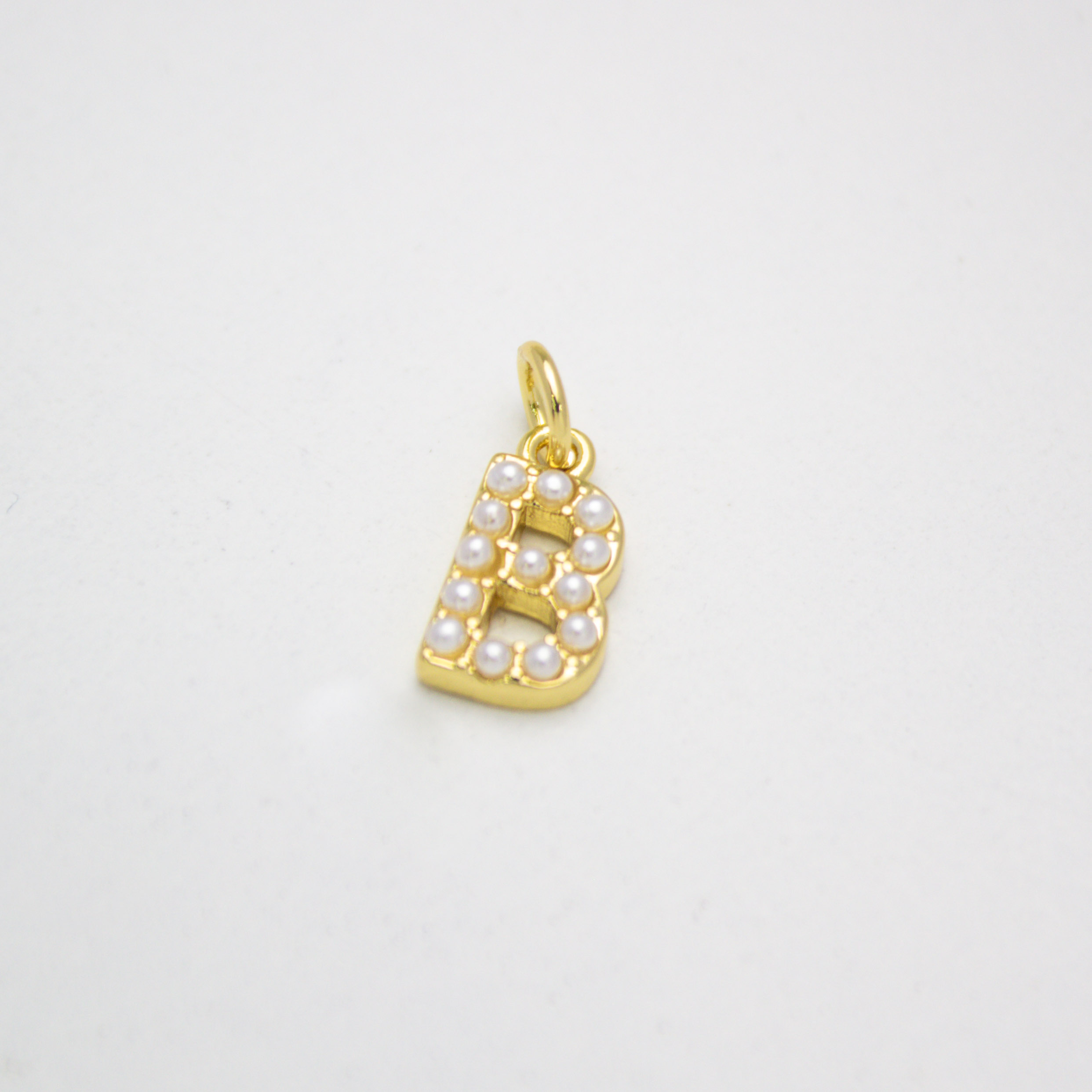 17556 Pearl Initial Letter B Pendant