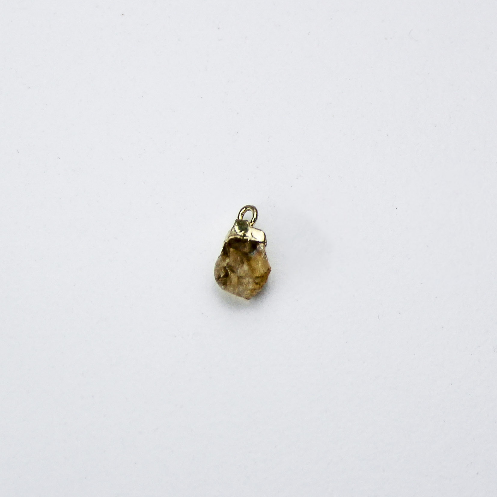 17704 Ambar mini rock pendant