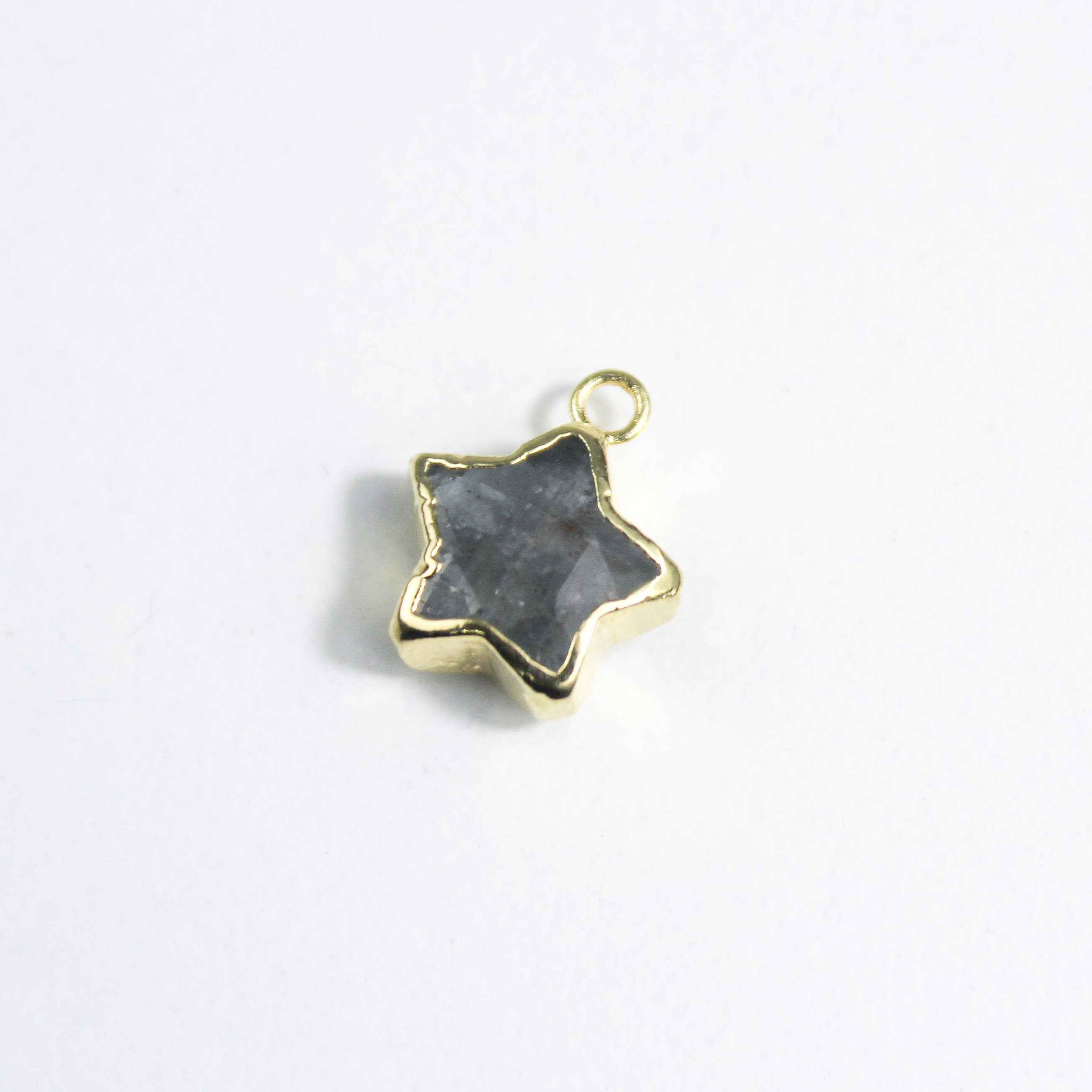 17709 aventurine stone star pendant