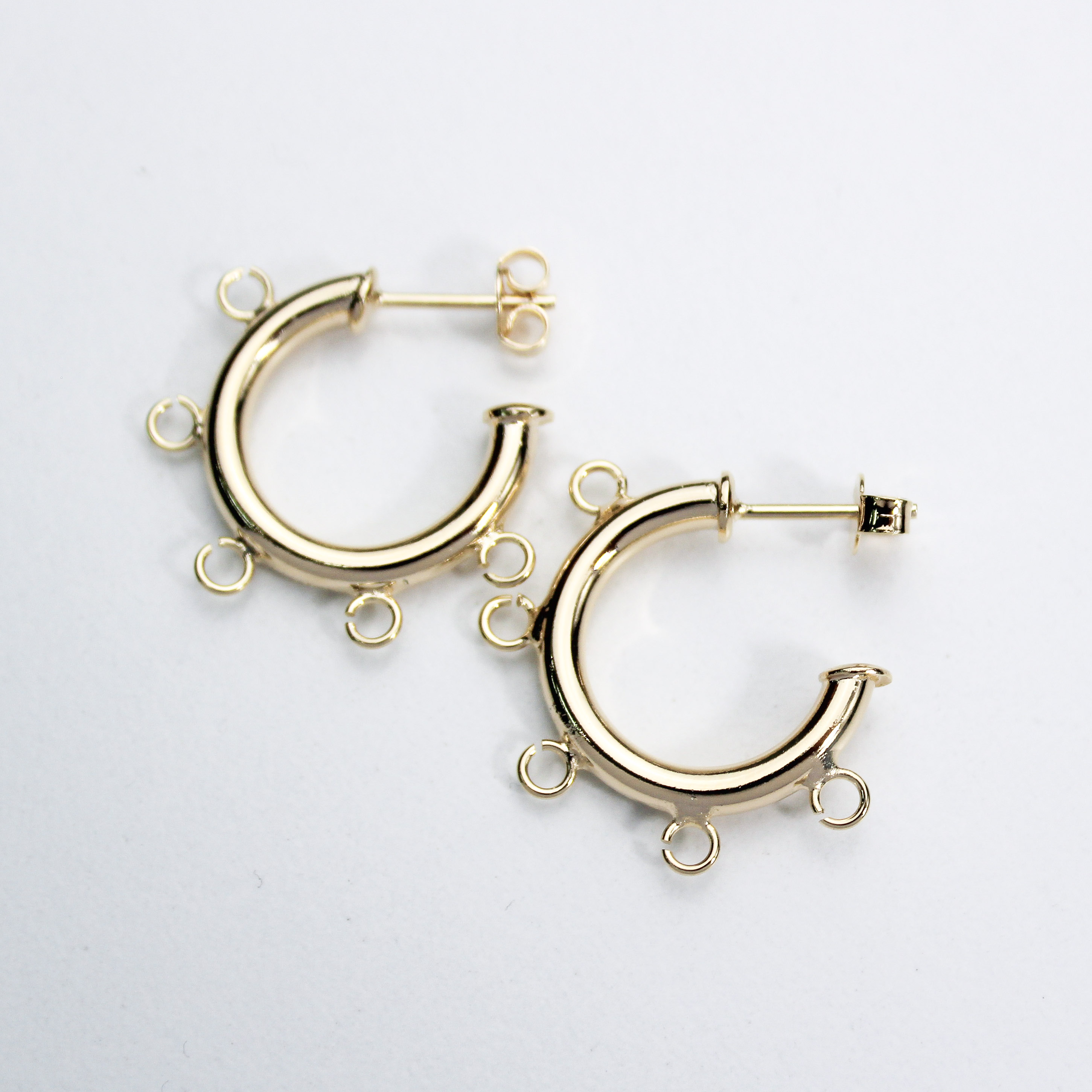 17712 19x3mm Earring with Hoops 