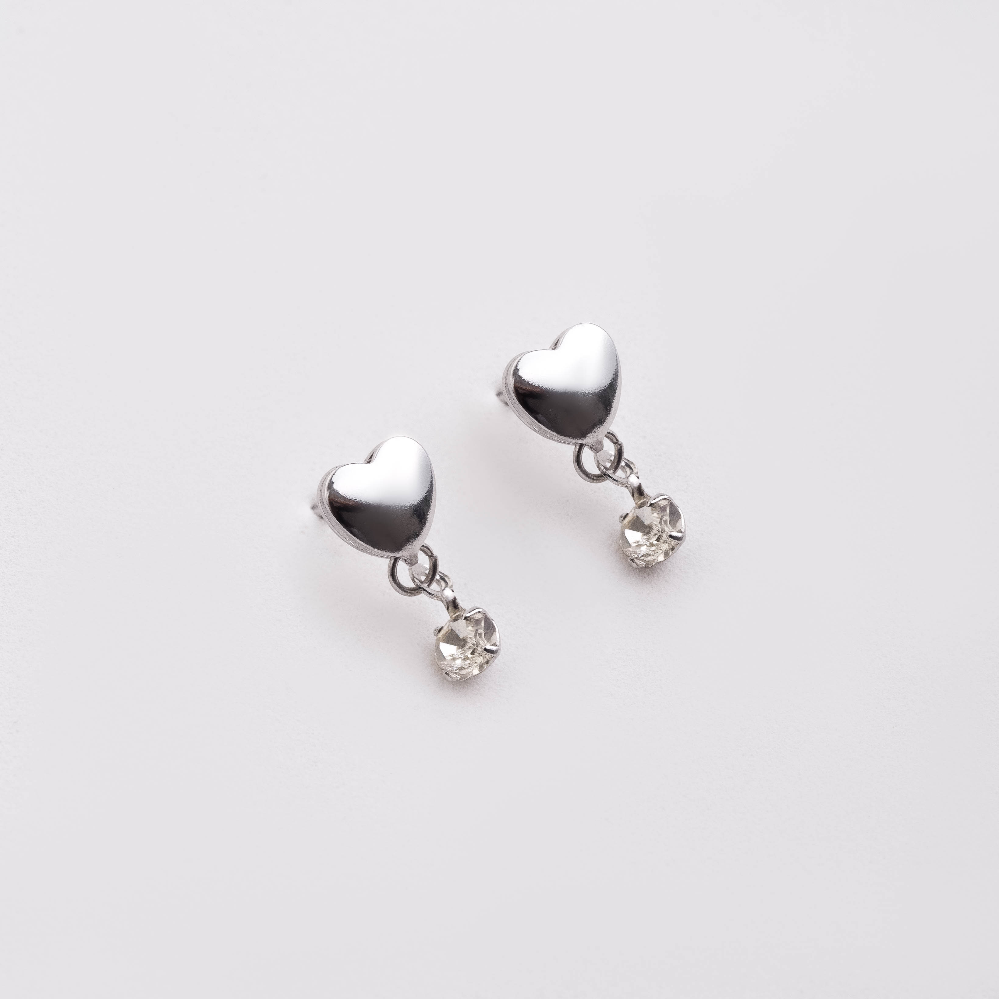 17739 Silver heart Earring 