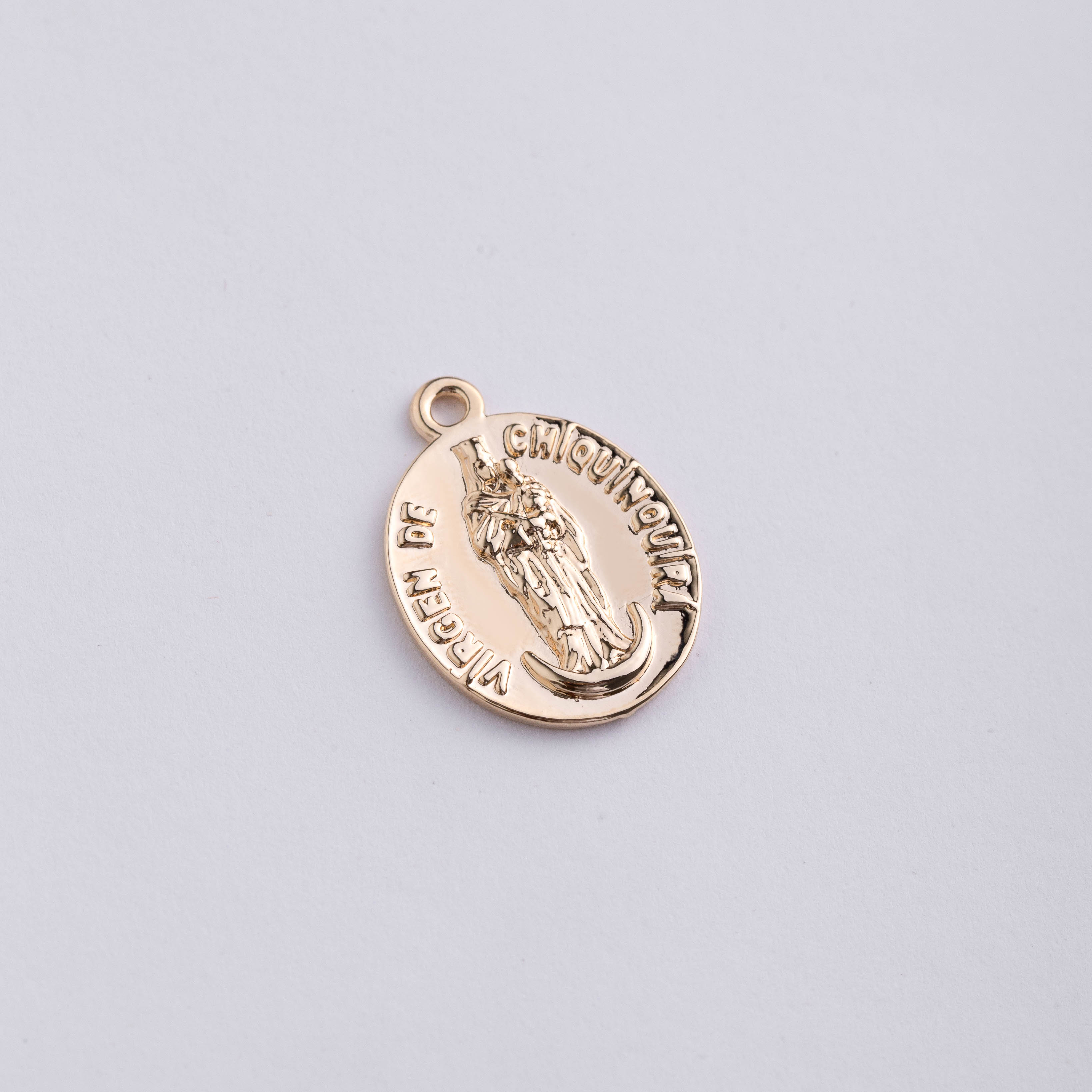 17902 Virgin of Chiquinquira Pendant