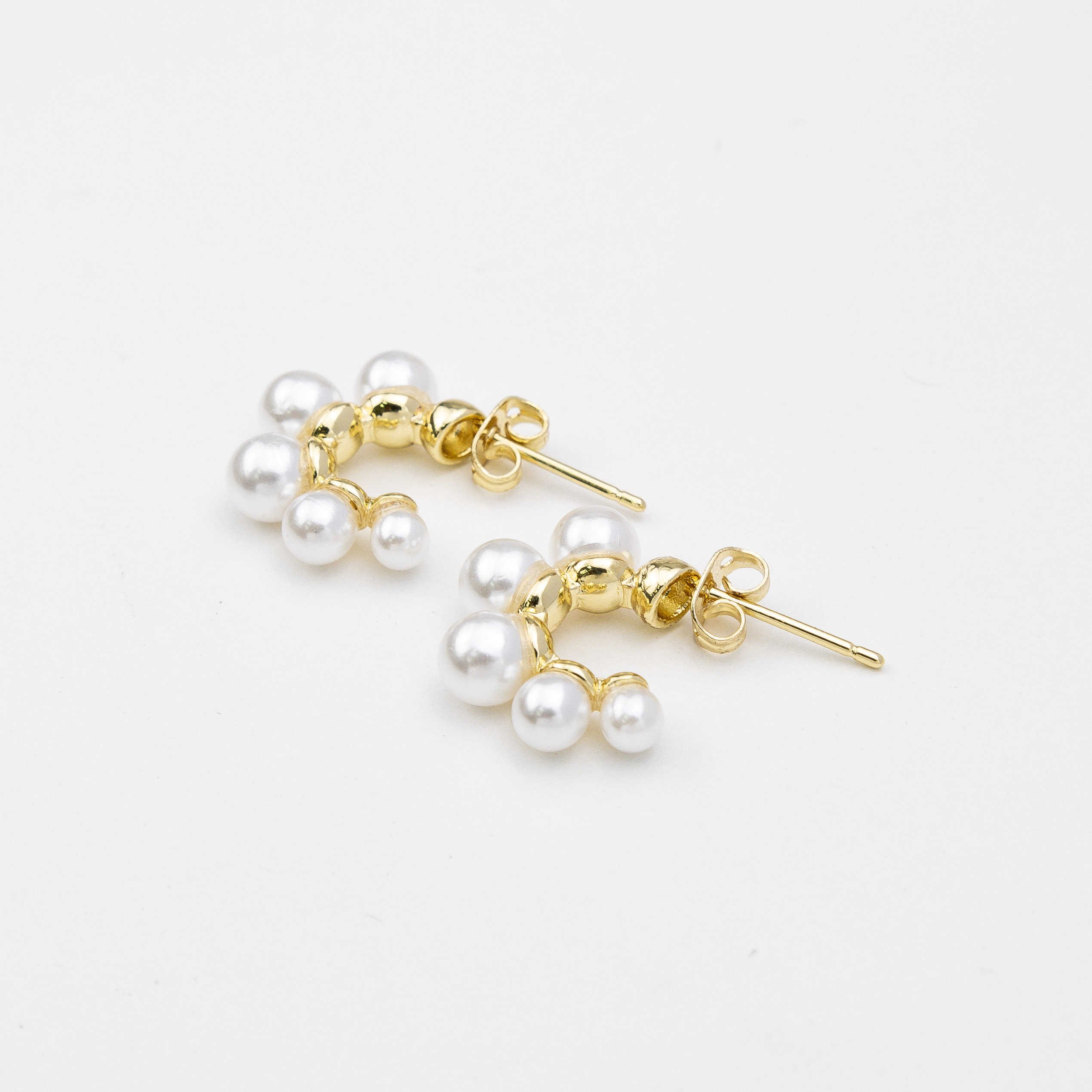 17979 Pearls 6mm Earrings
