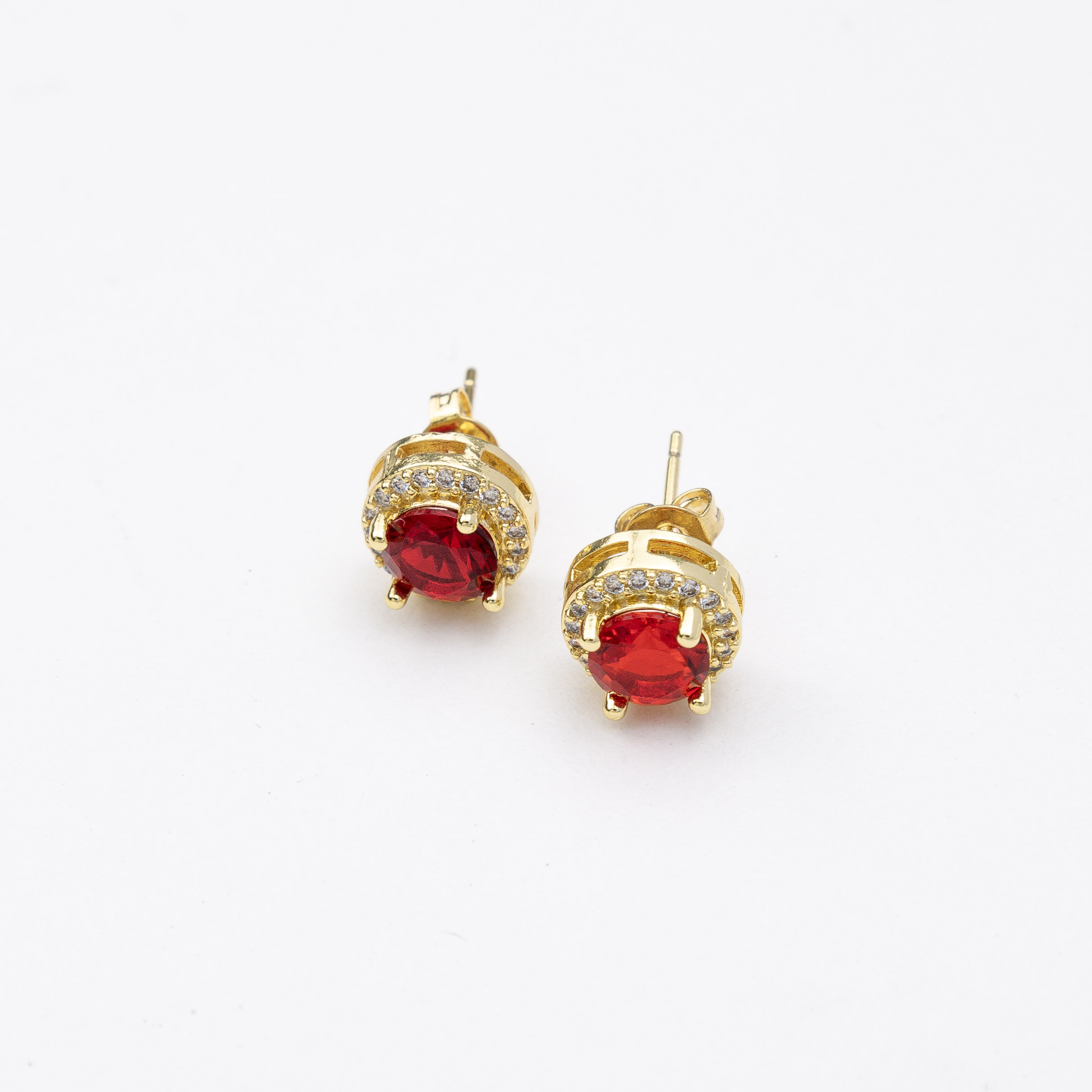 18007 9mm Red Circle Micropave Earring