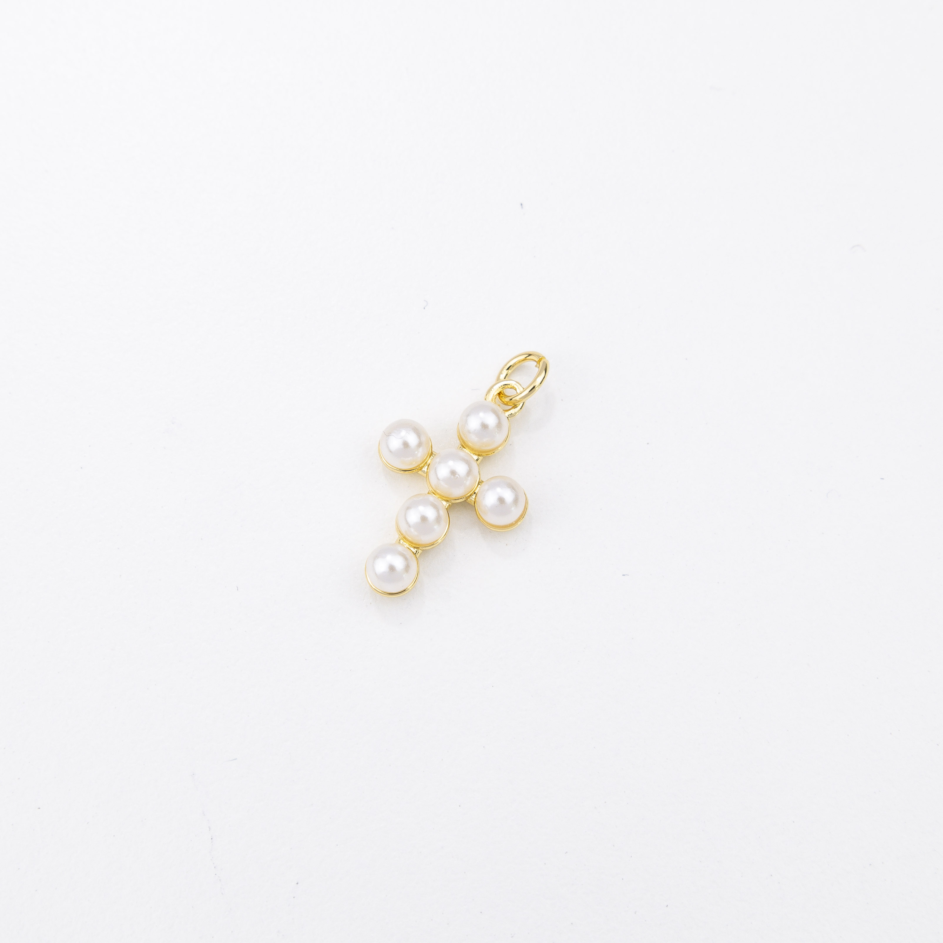 18026 Classic Pearl Cross Pendant 