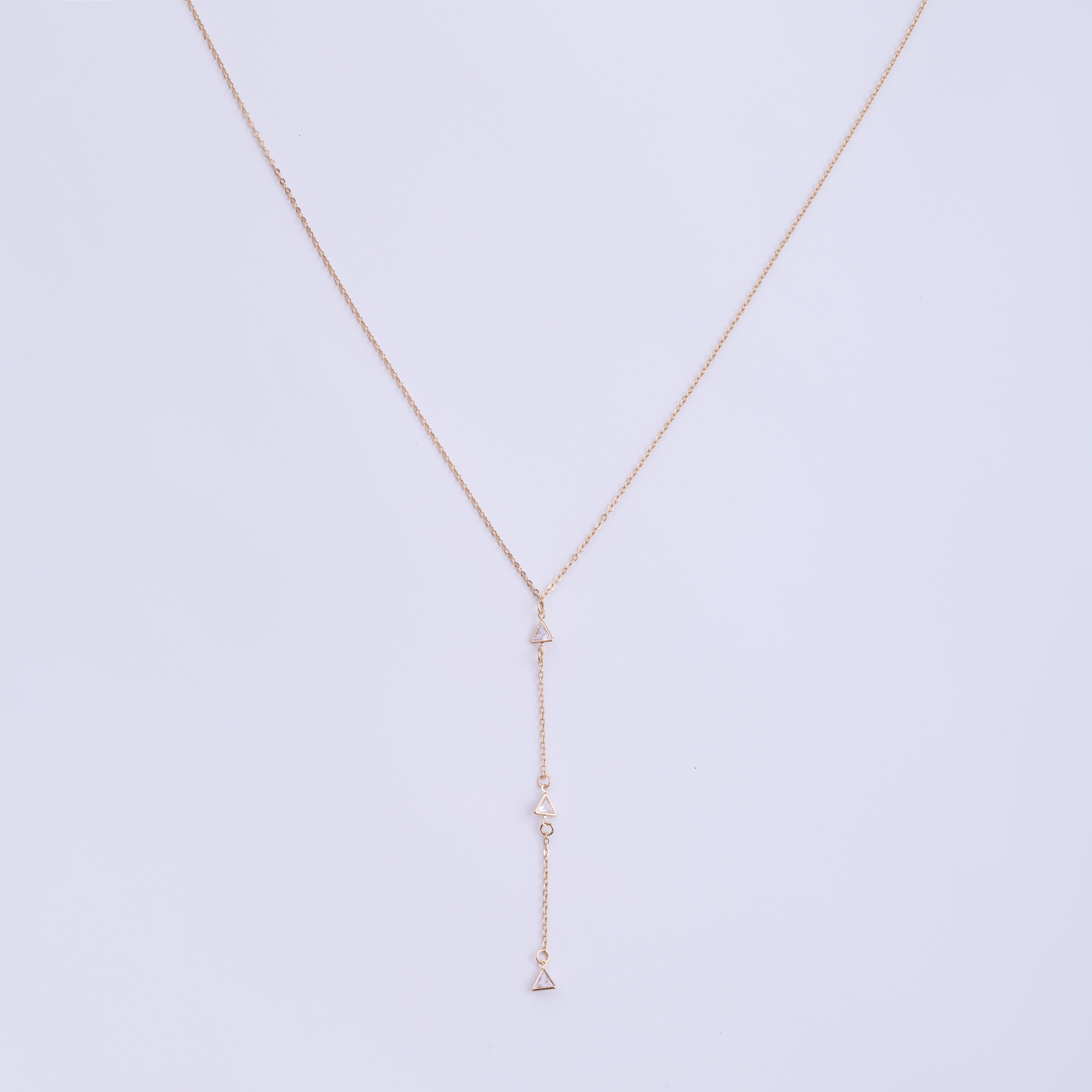 18086 Chain #439 W/Crystal Triangle