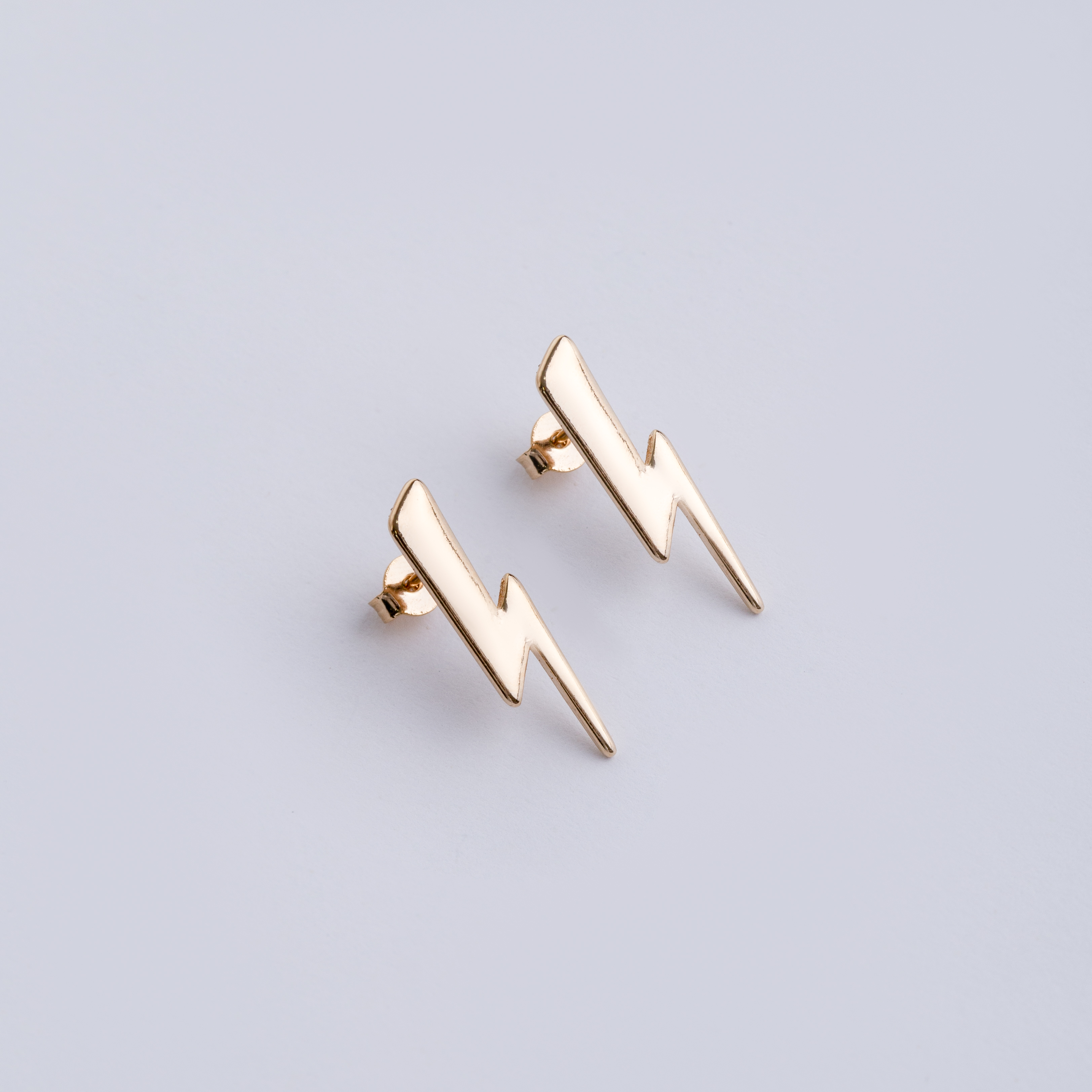 18199 Pendiente de Rayo Dorado