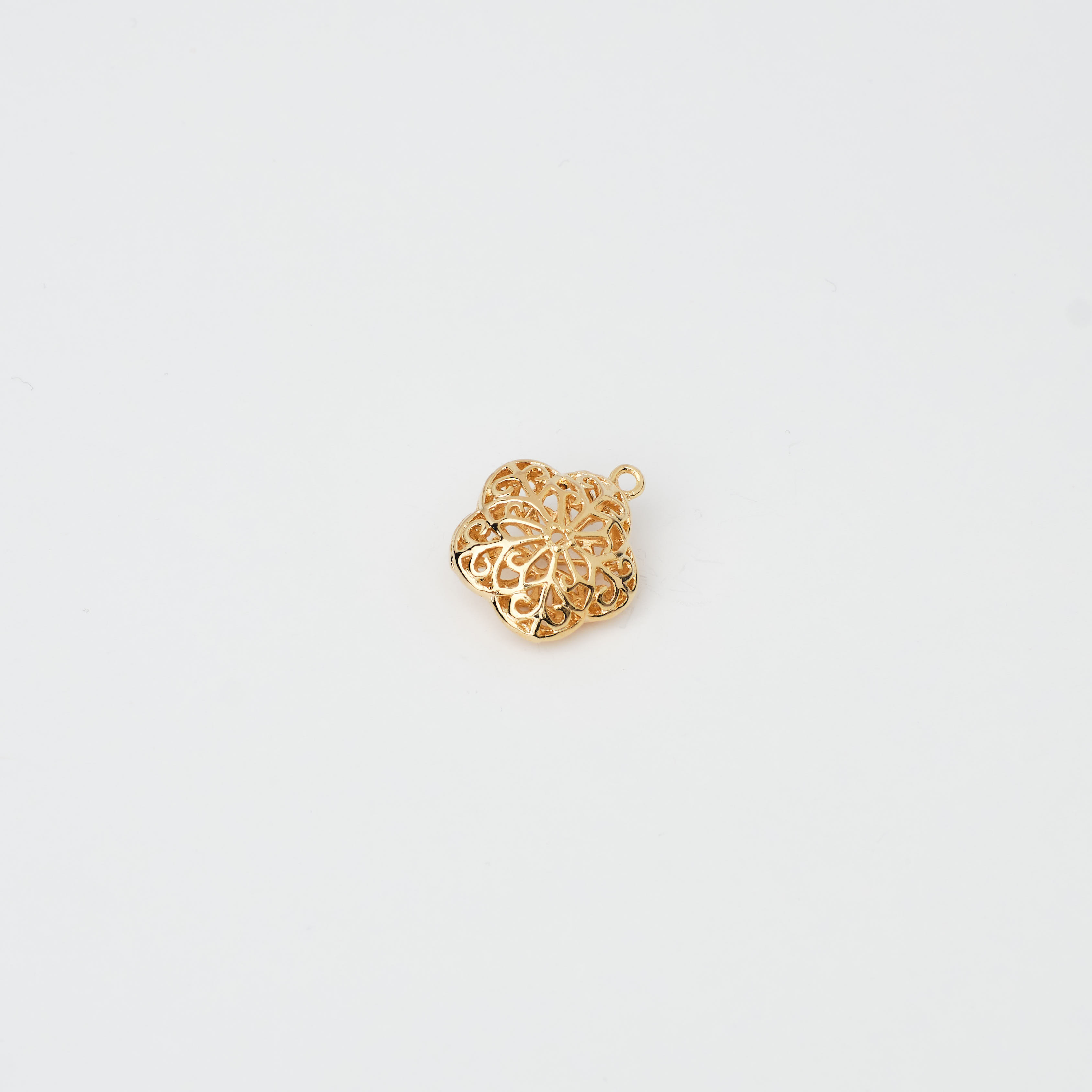 2080 Gold-Plated 3D Flower Pendant