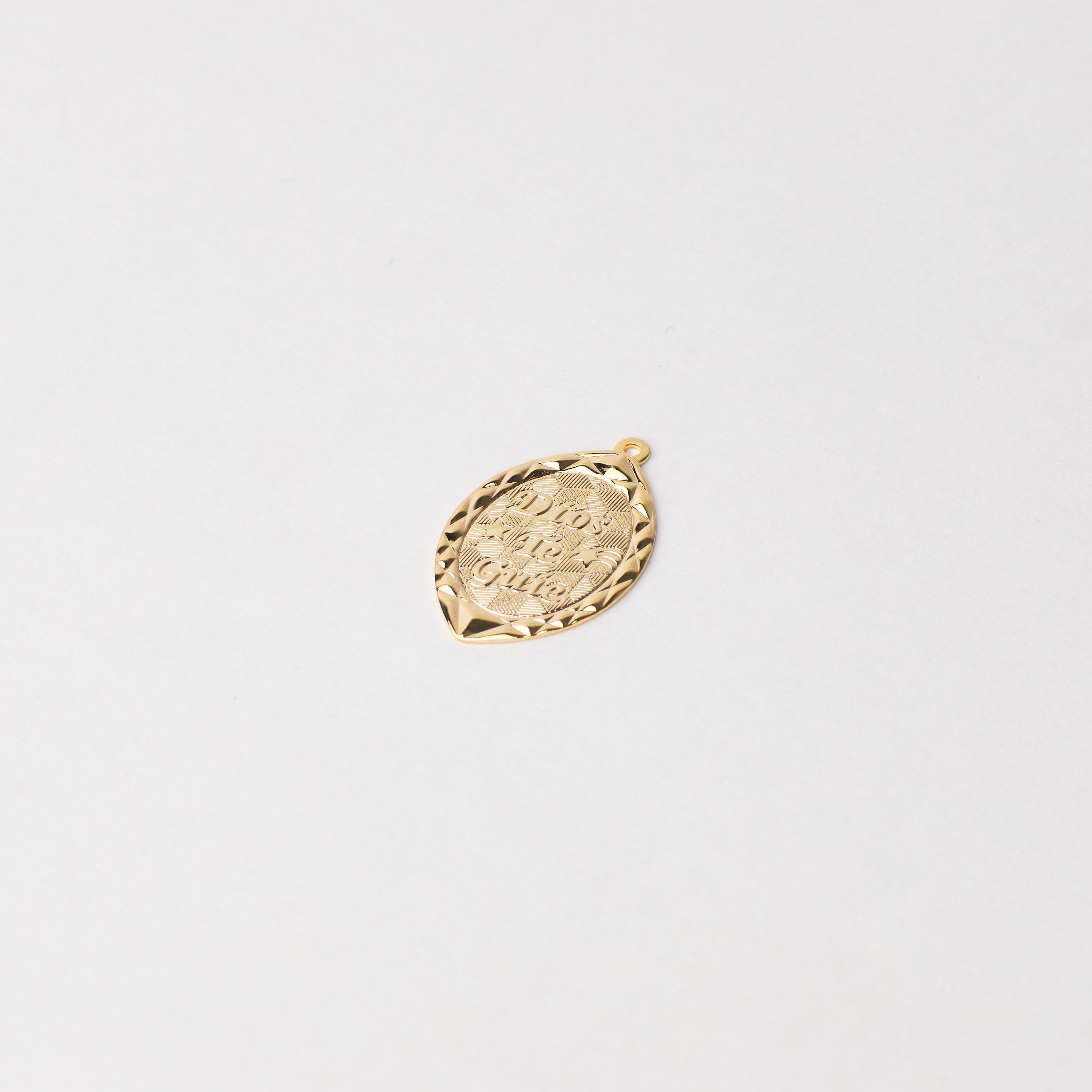 4207 Dios Te Guie Pendant