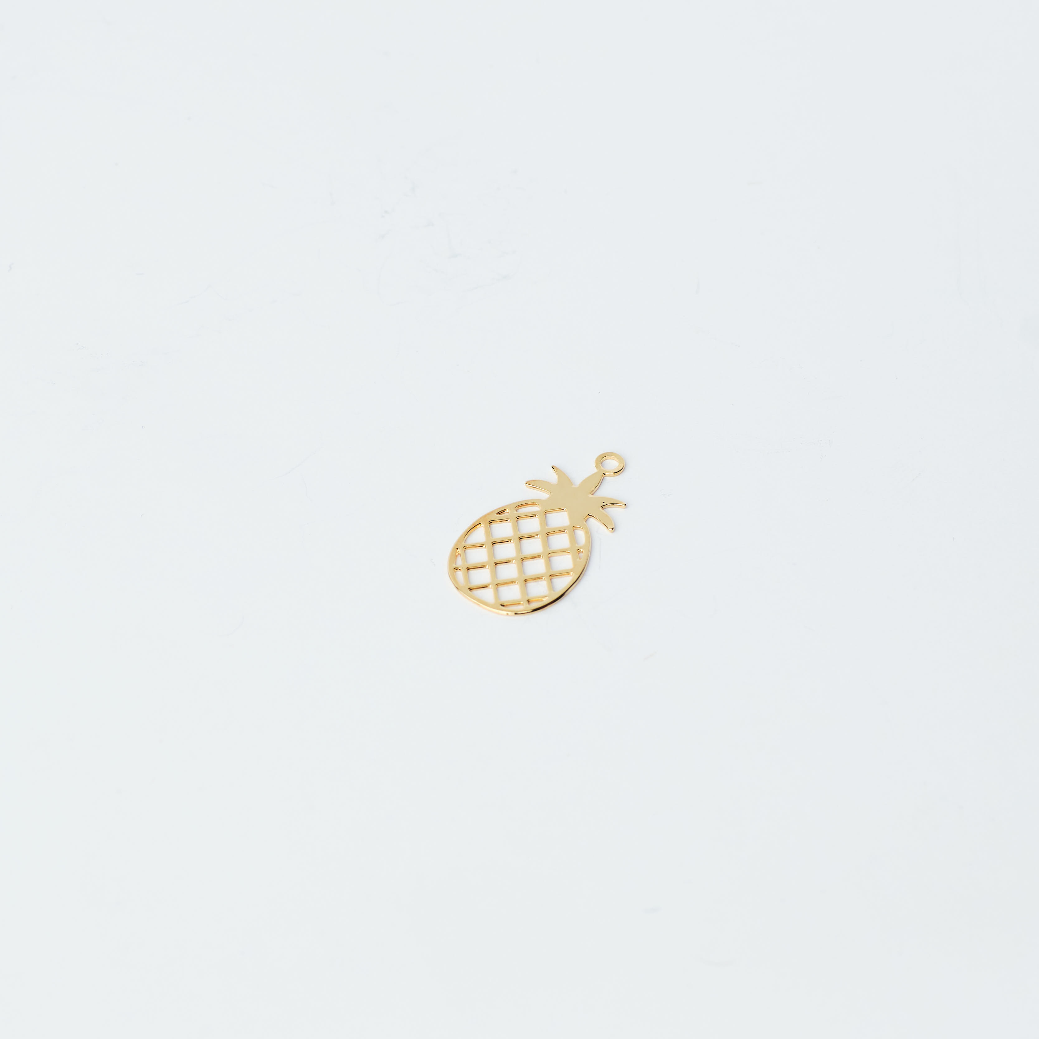 4895 Pineapple Silhouette Pendant
