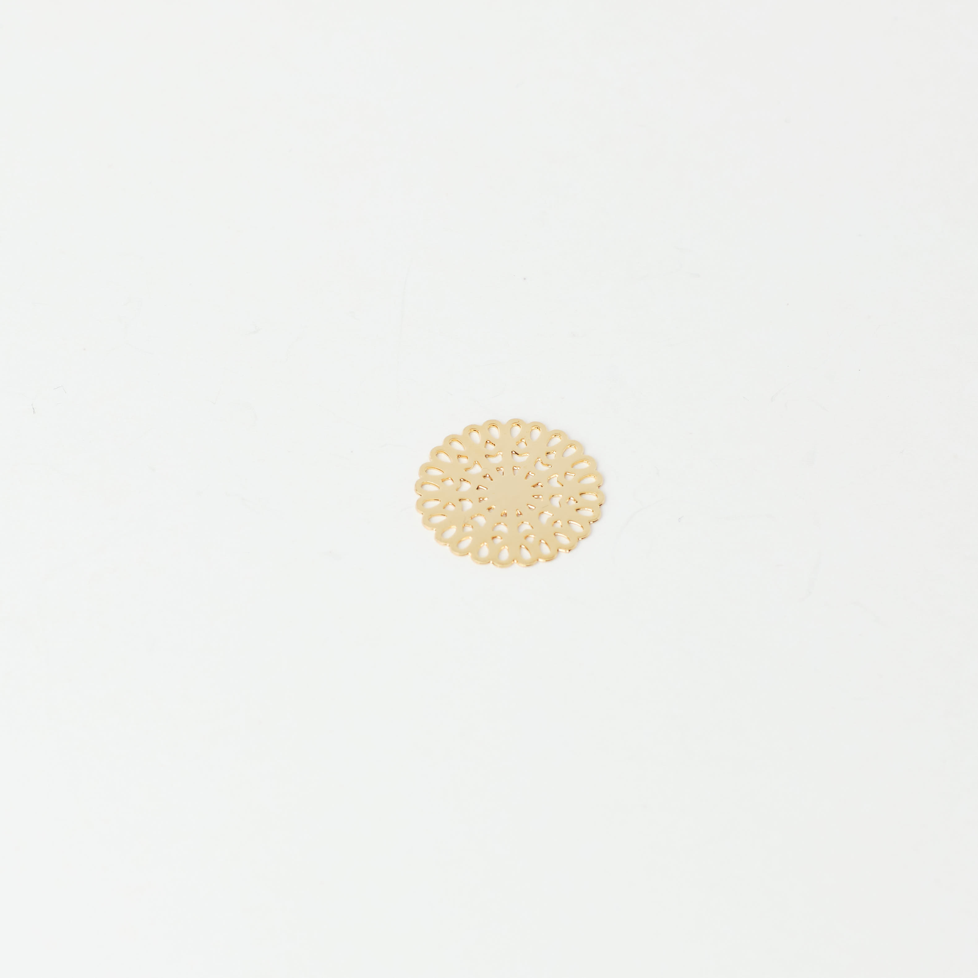 5435 Golden Filigree Mandala Charm