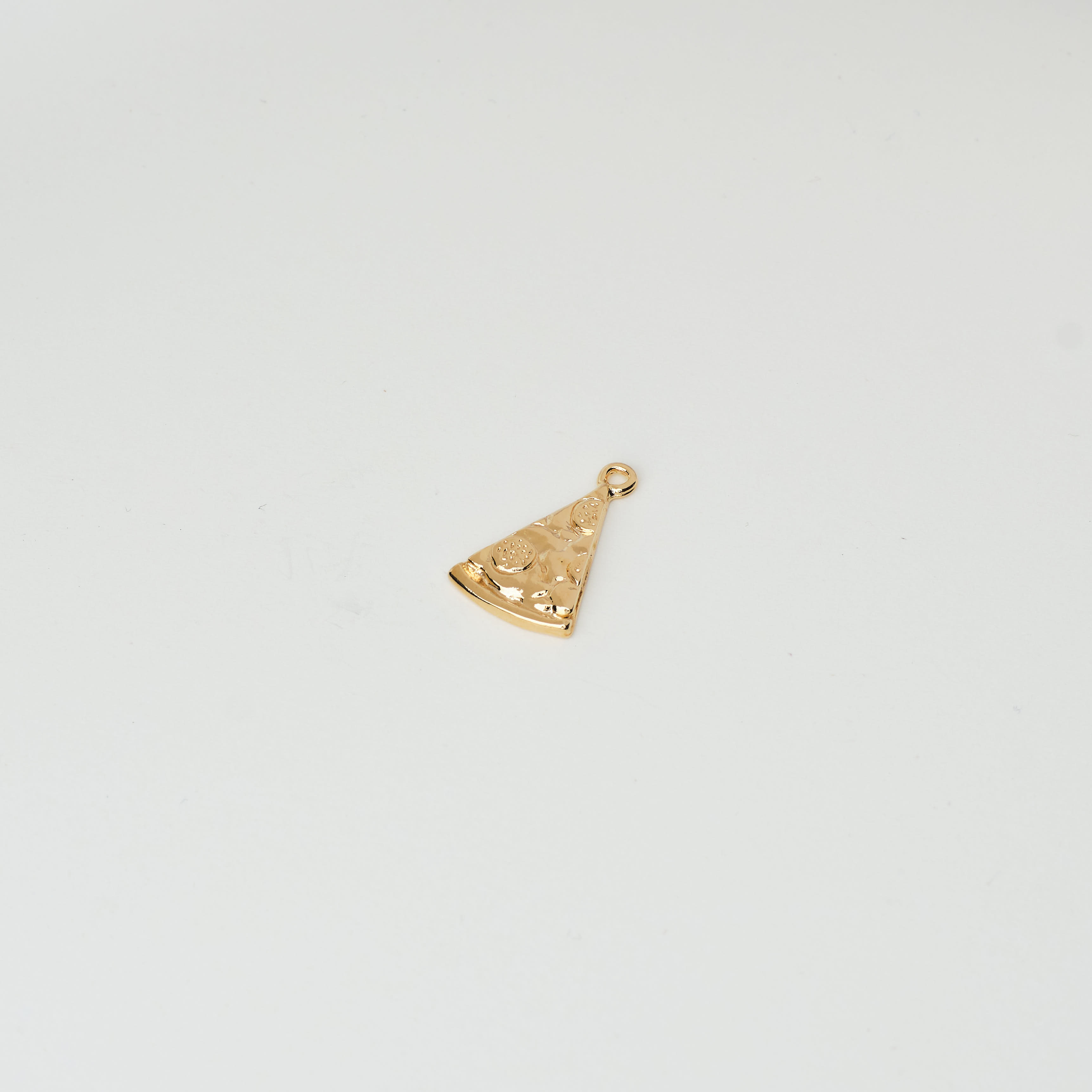 5577 Gold Pizza Pendant