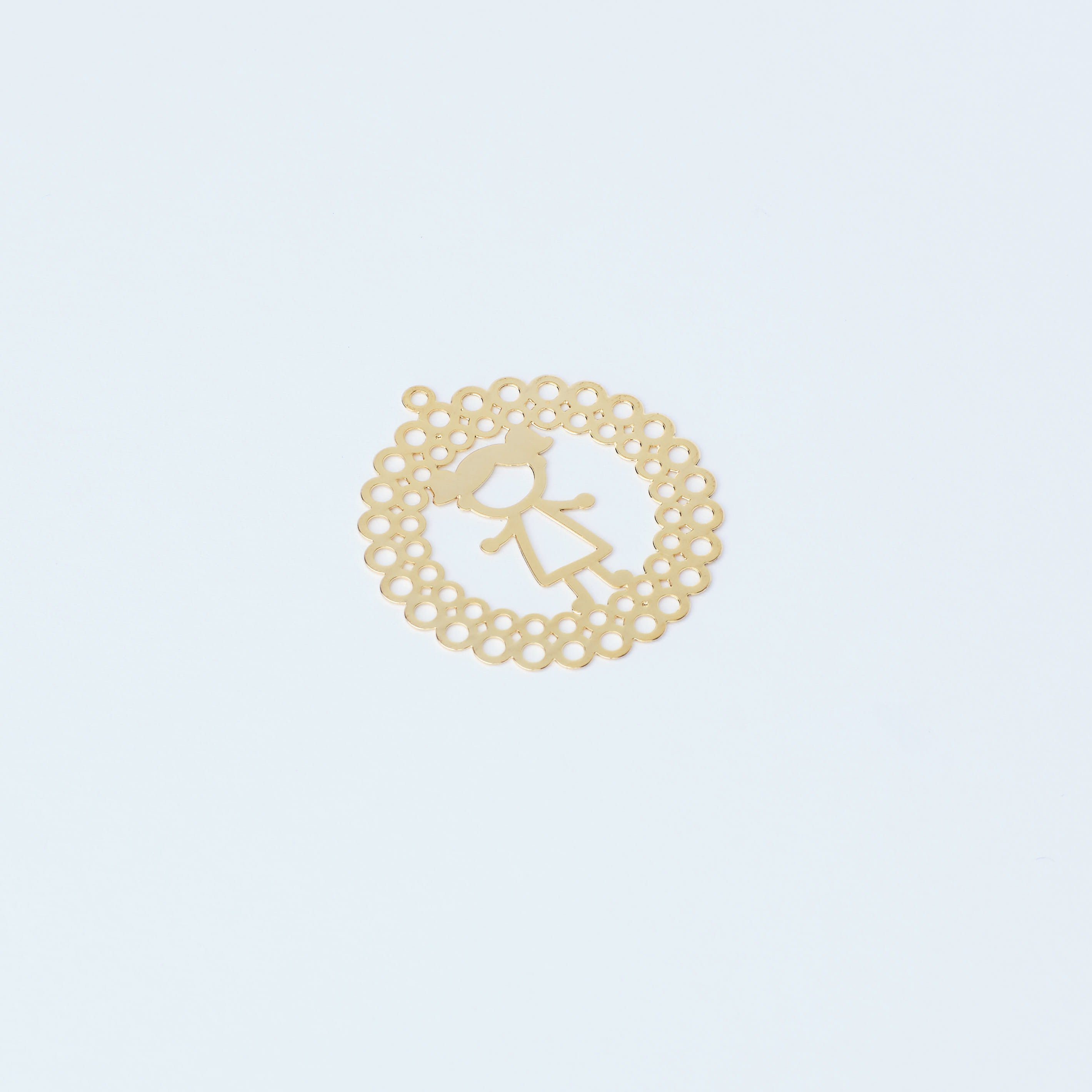 6218 Girl in Circle Pendant