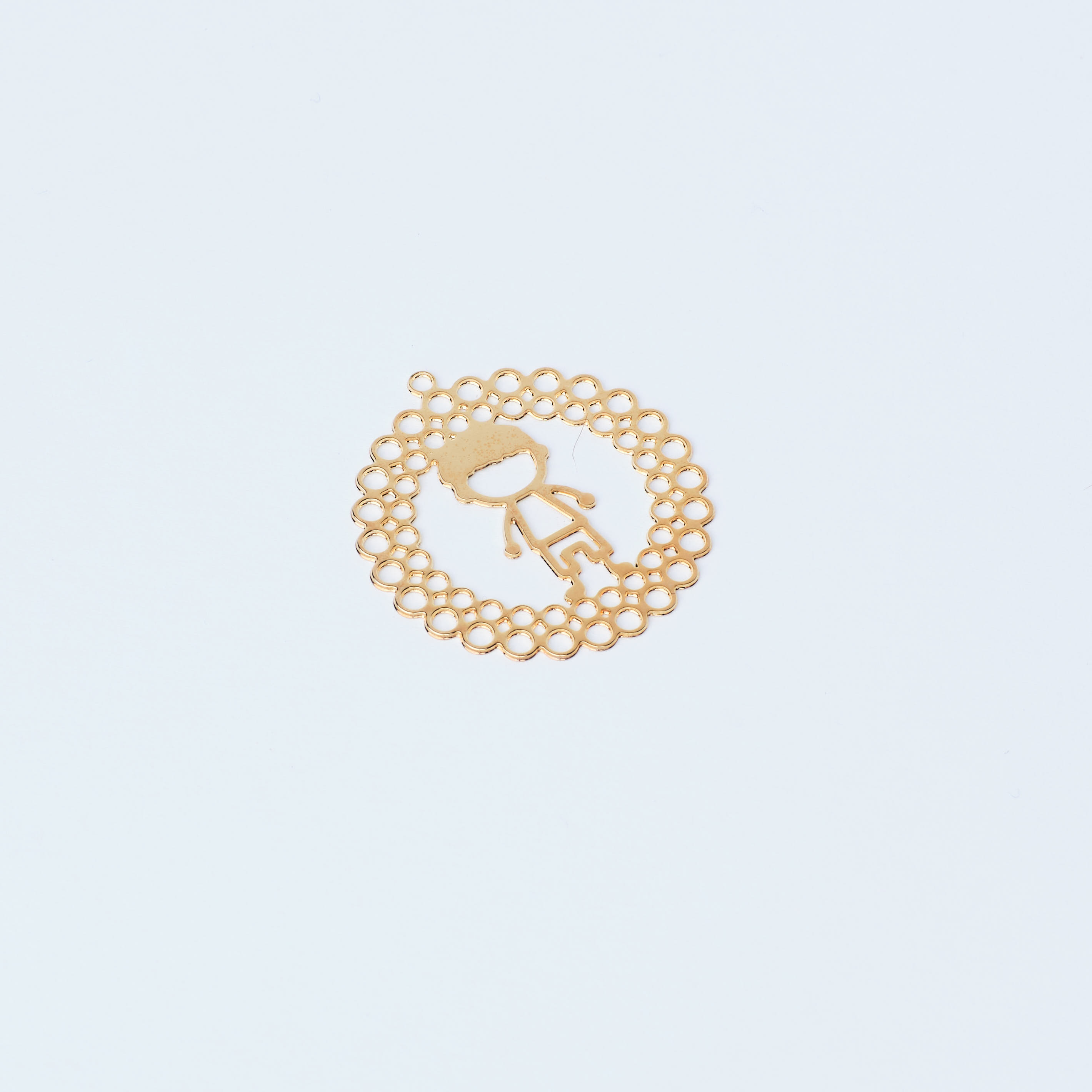 6310 Boy in Circle Pendant