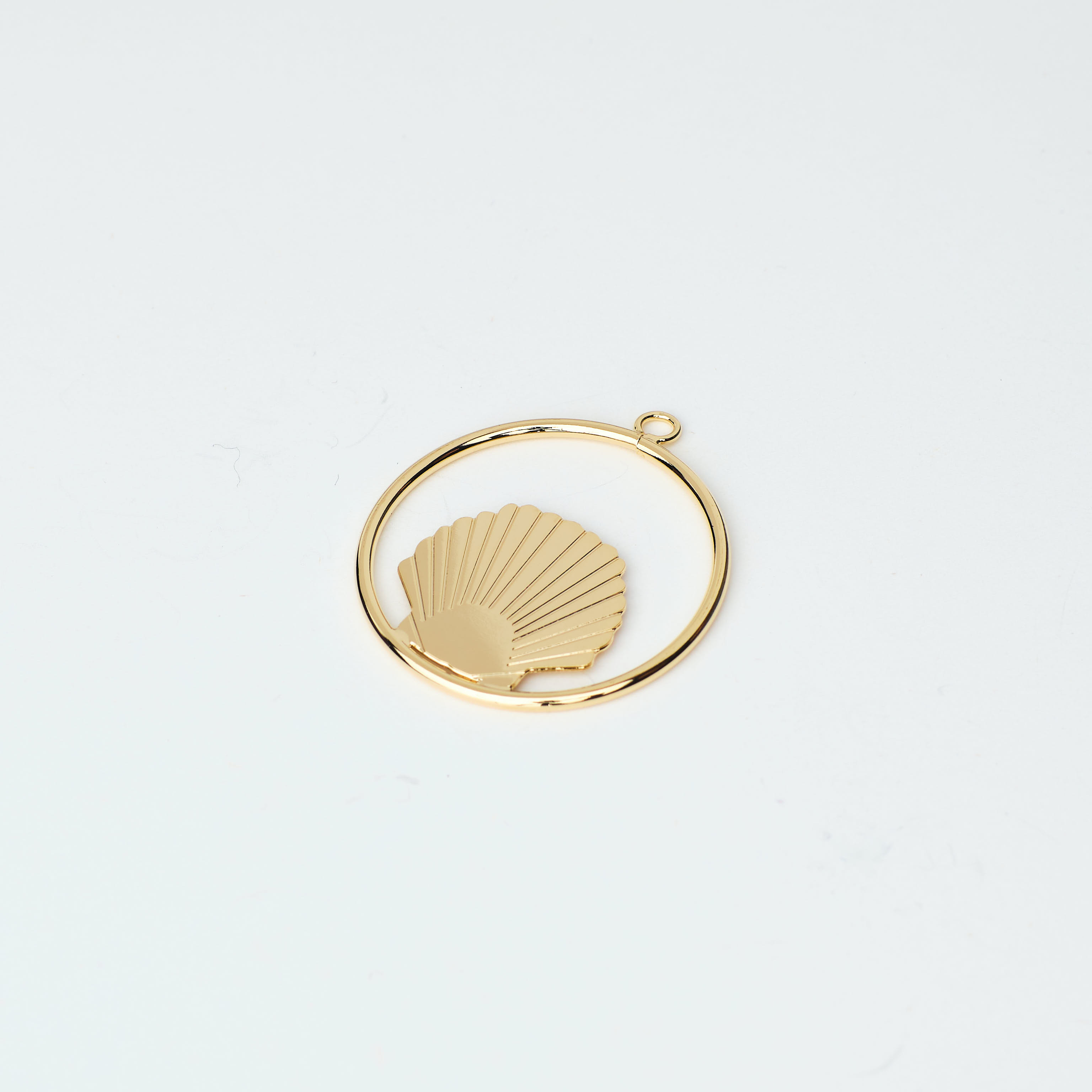 7360 Cadena Redondo de Concha de Ostra Dorada